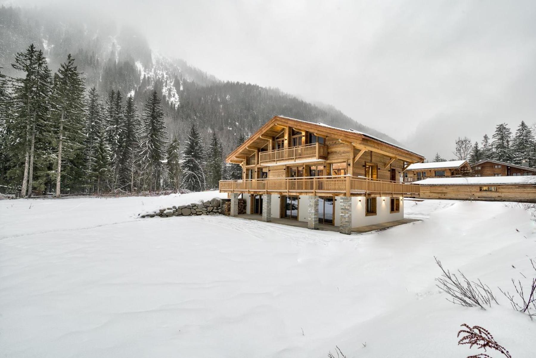 Freya Villa *