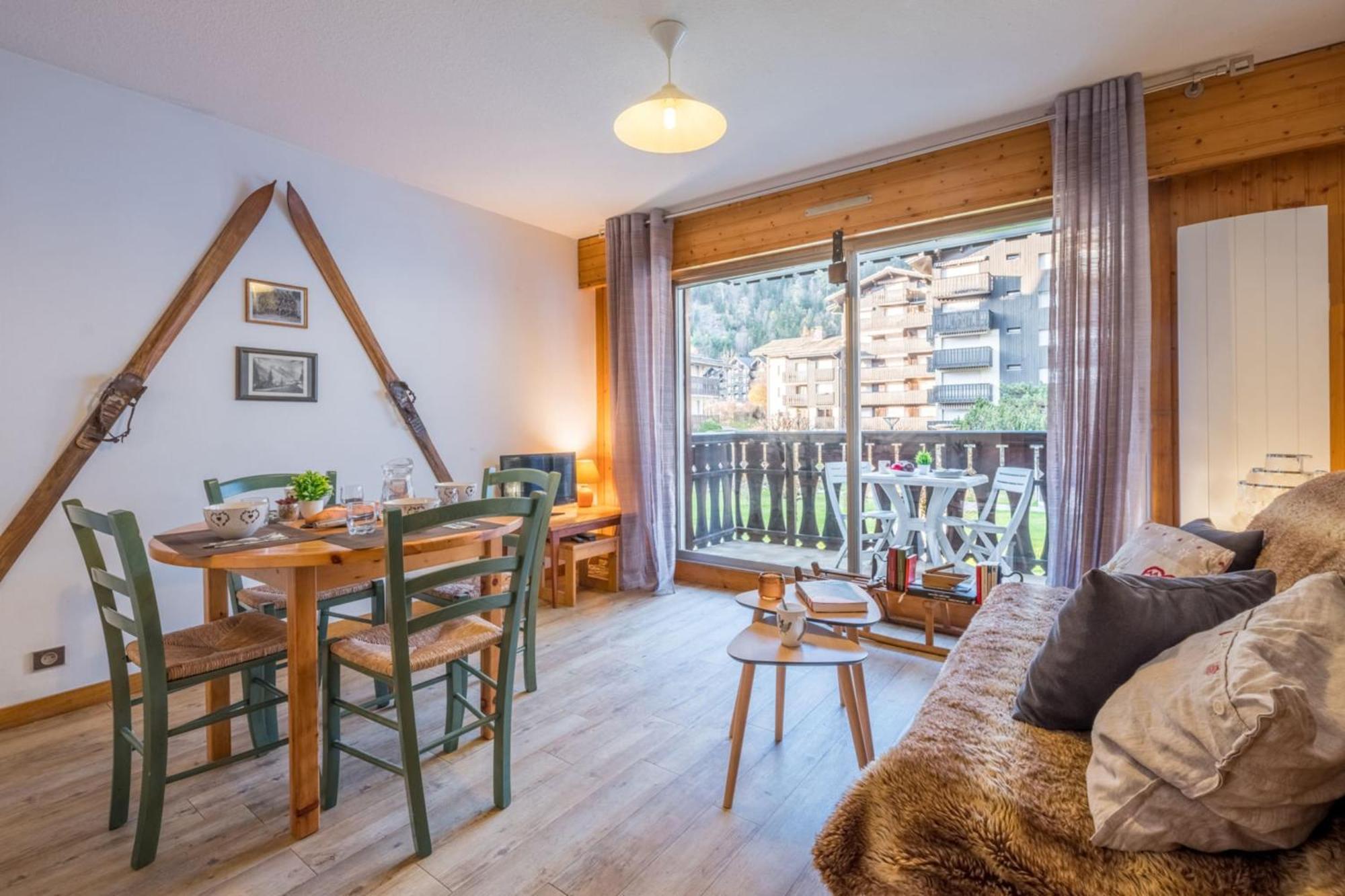 Charming With Balcony Near The Slopes *