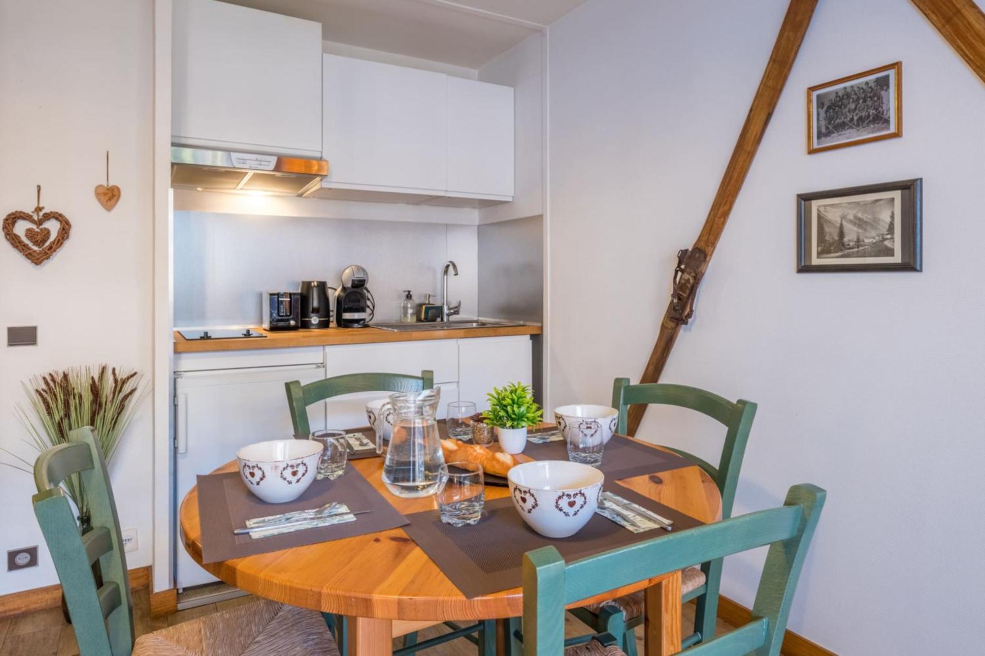 Charming With Balcony Near The Slopes Apartment