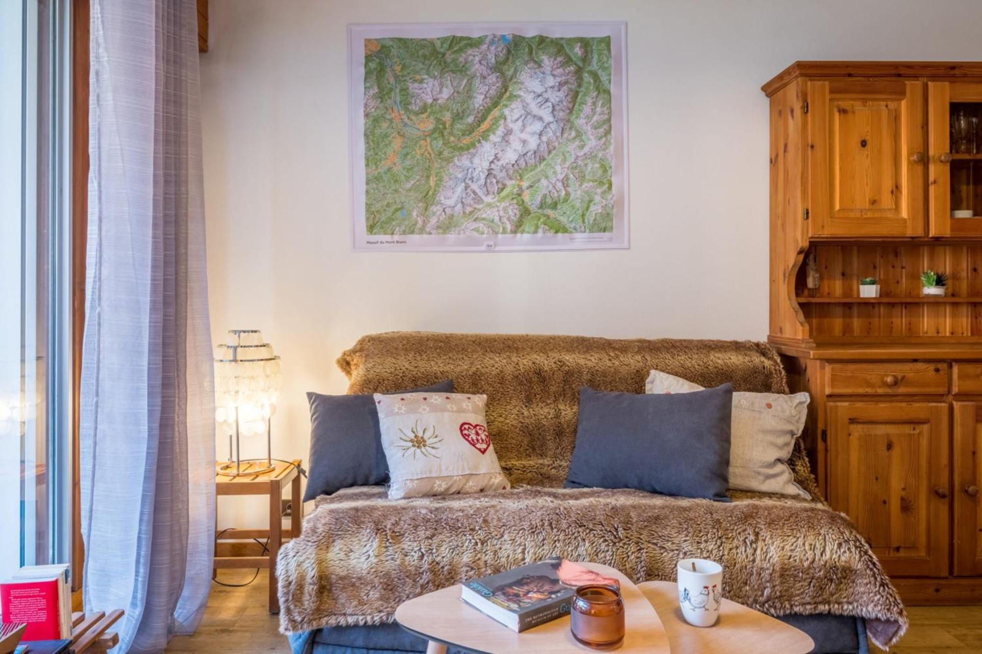 Apartment Charming With Balcony Near The Slopes