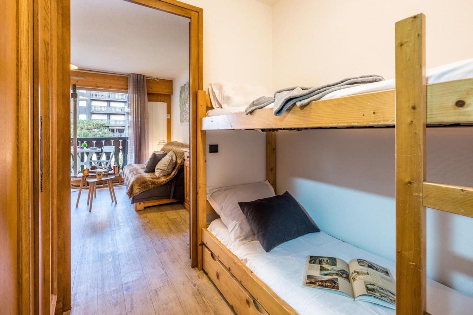 Charming With Balcony Near The Slopes *