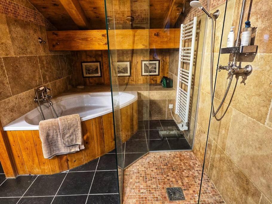 Amazing With Hot Tub Sauna And Panoramic View Chamonix