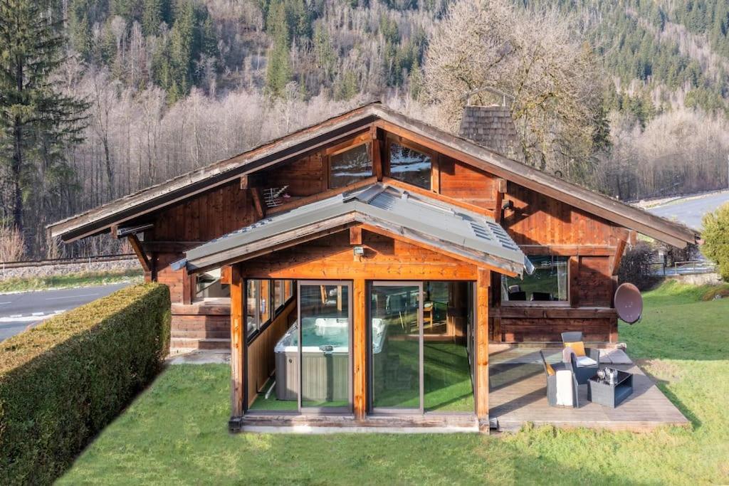 Chalet Altura- 5 Bedrooms - Jacuzzi And Sauna - By Cozee Chamonix