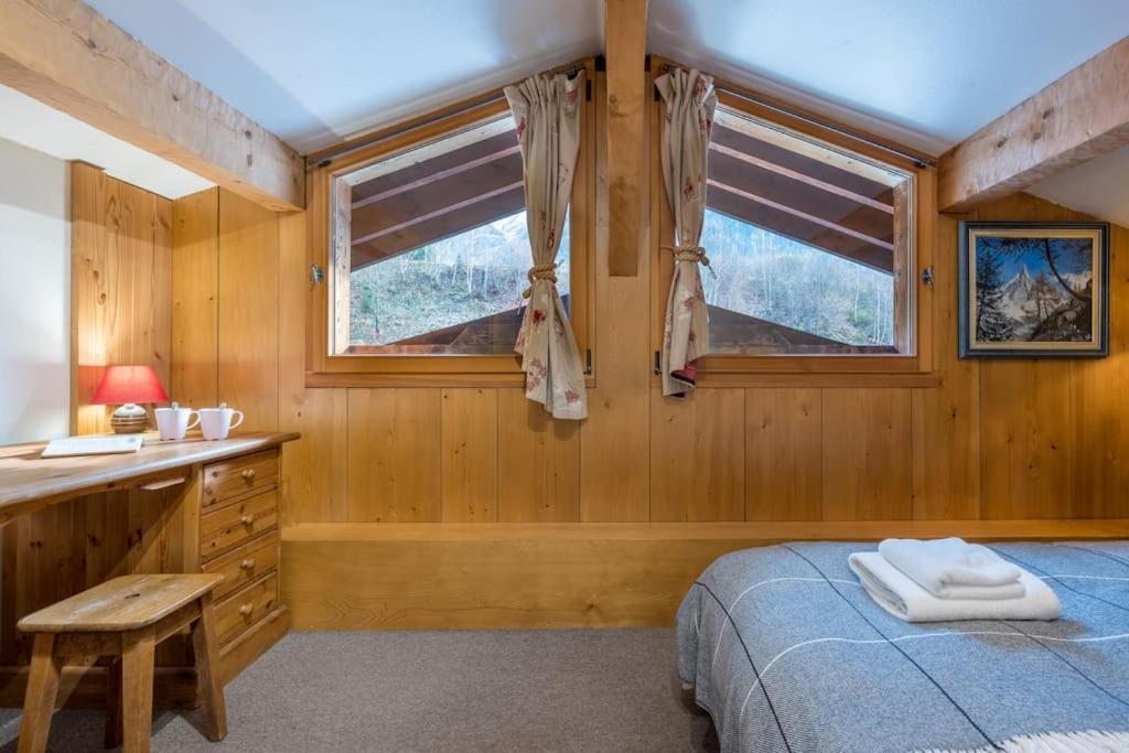 Altura- 5 Bedrooms - Jacuzzi And Sauna - By Cozee *