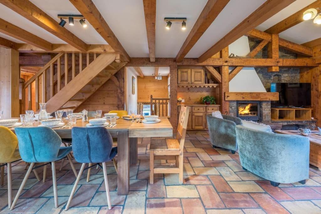 Chalet Altura- 5 Bedrooms - Jacuzzi And Sauna - By Cozee