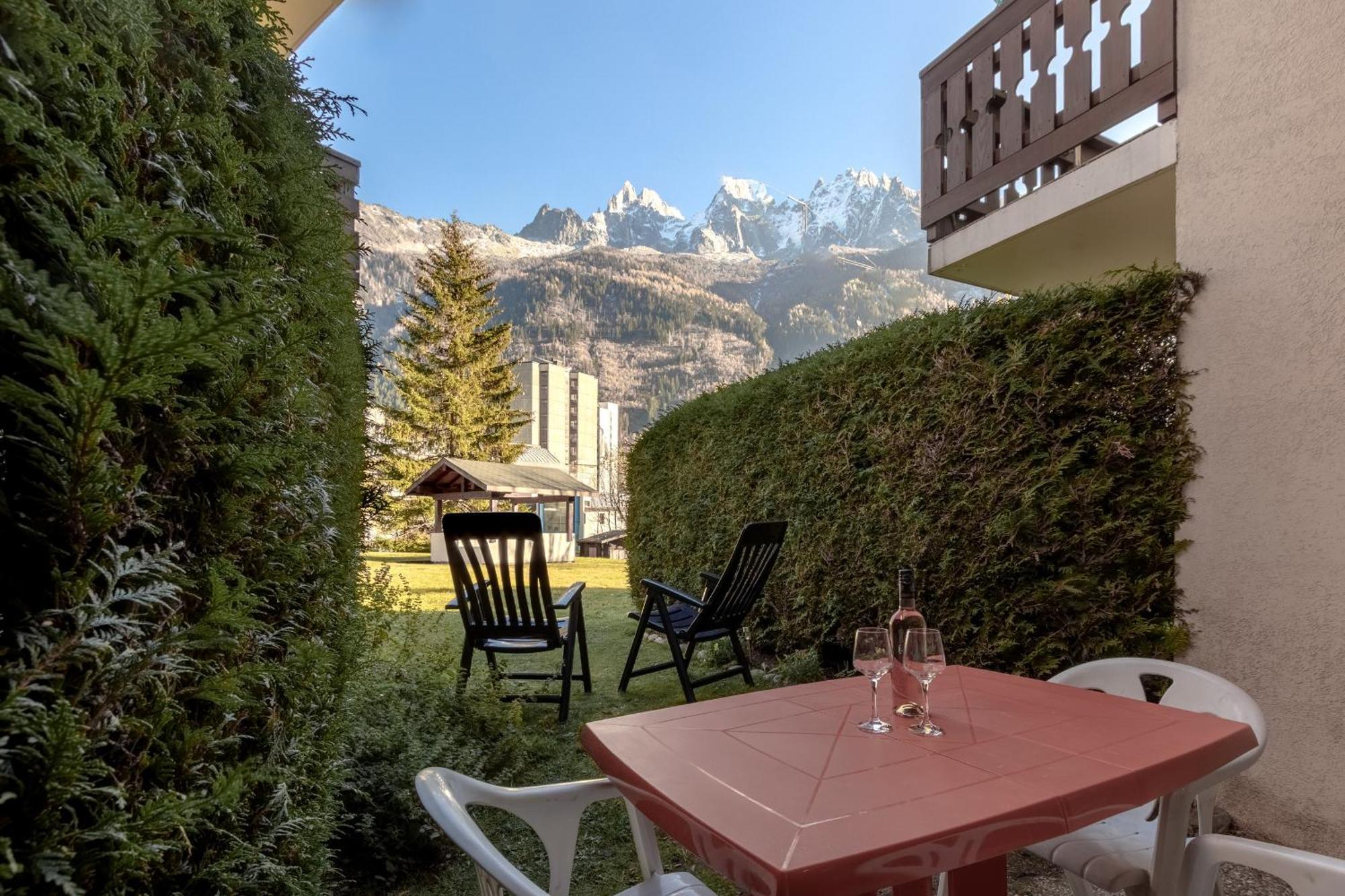 Jardin Du Mont Blanc Apartment *
