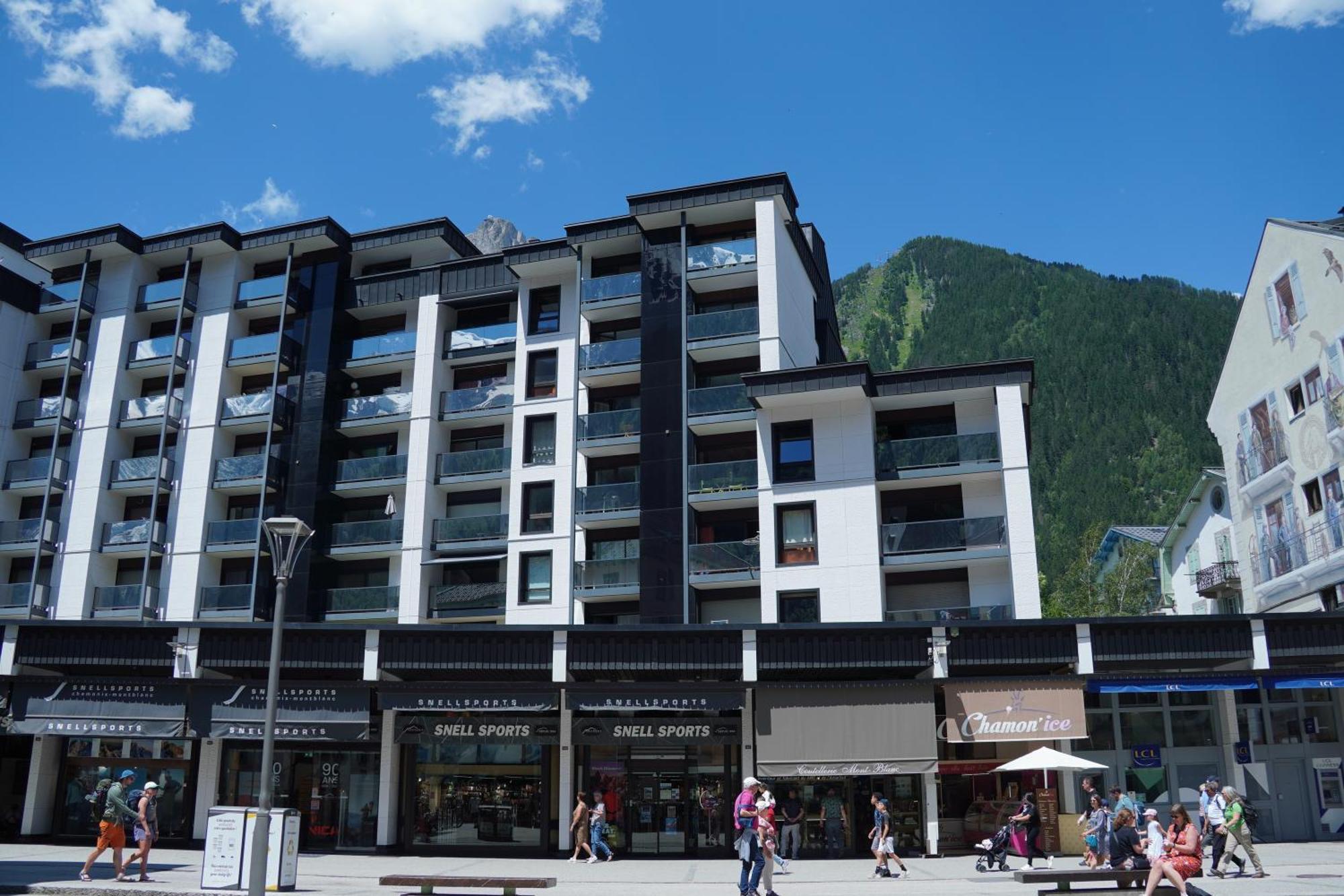 L'outa 209 - Happy * Chamonix