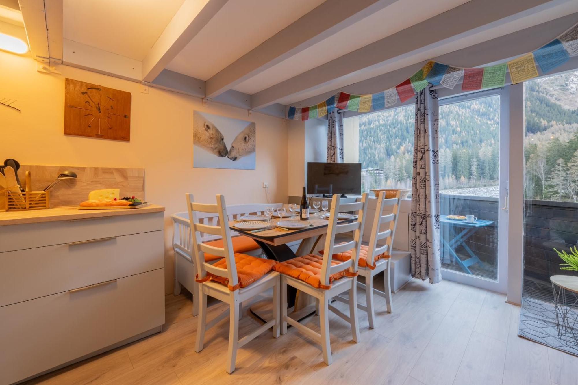 Grand Roc - Campanules 319 - Happy * Chamonix