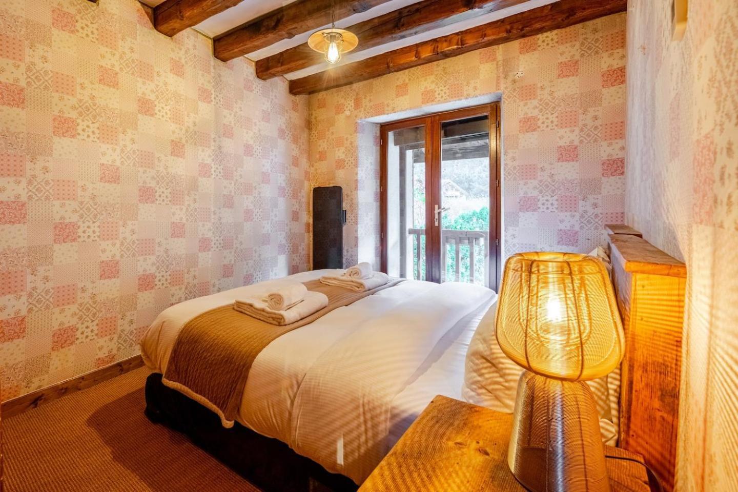Marmotte Mountain Manor Lodge *