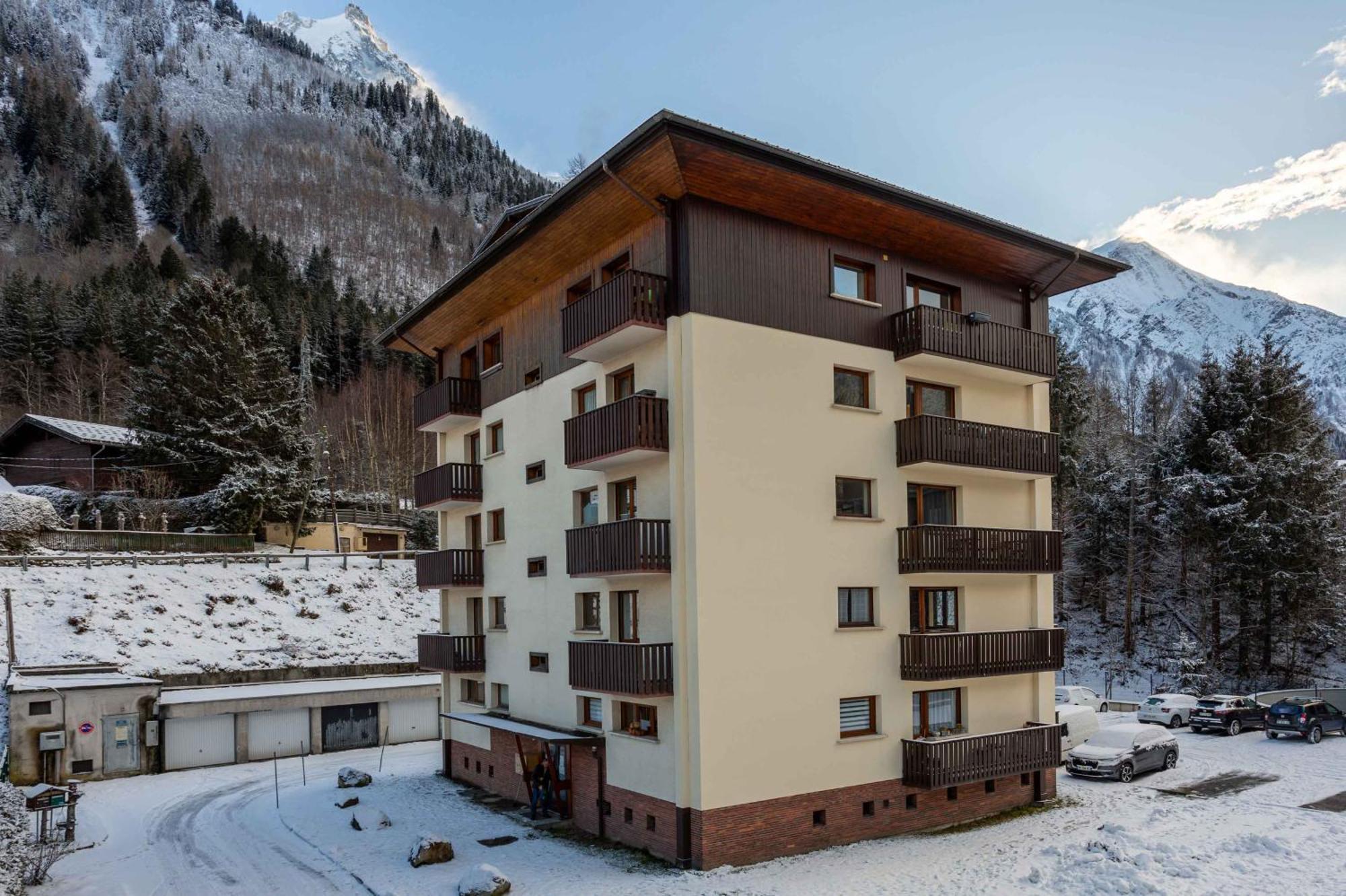 Les Trois Balcons - Year * Chamonix