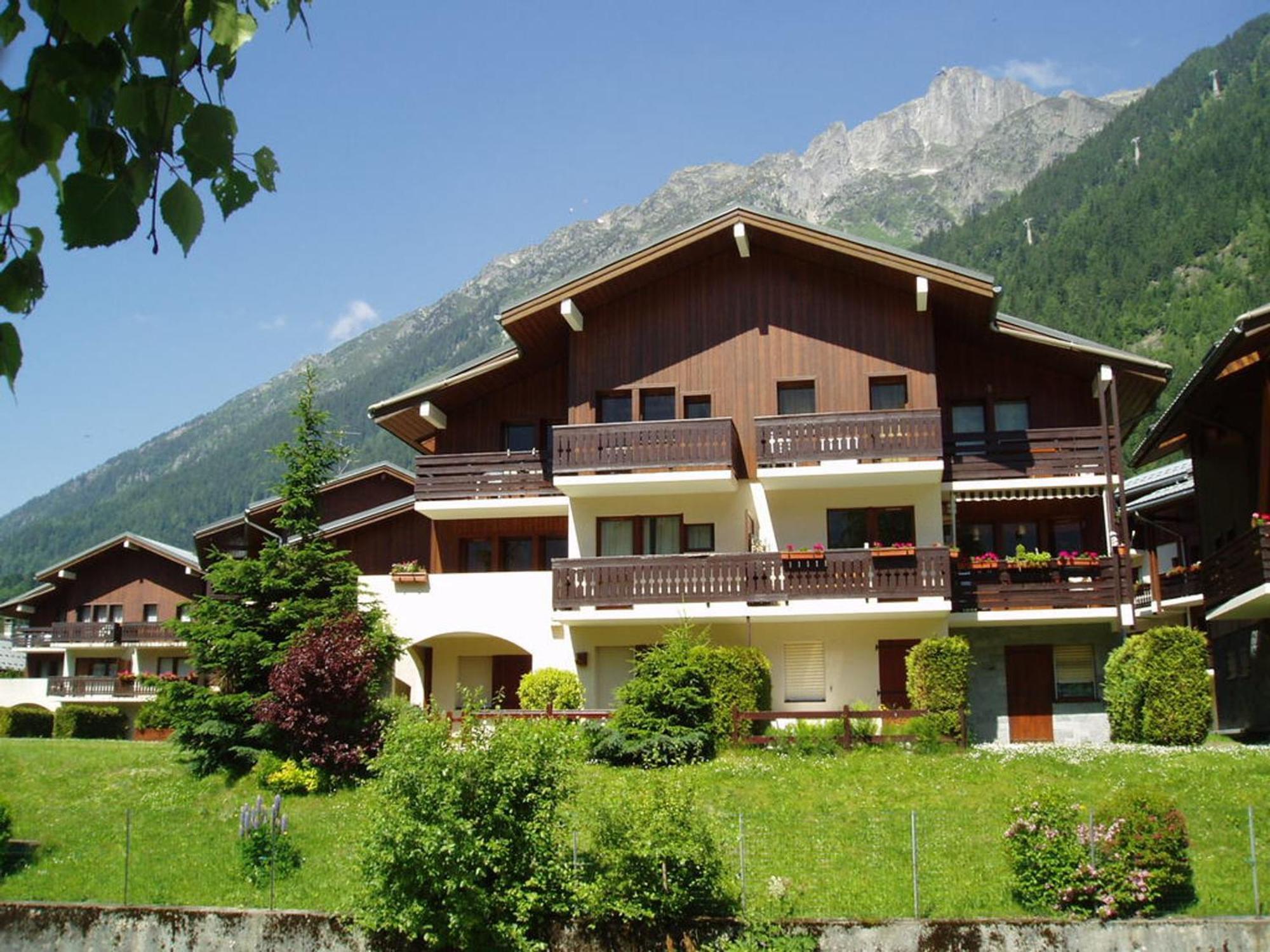 Apartment Cosy Proche Centre Avec Parking Et Animaux Admis - Fr-1-517-45 Chamonix