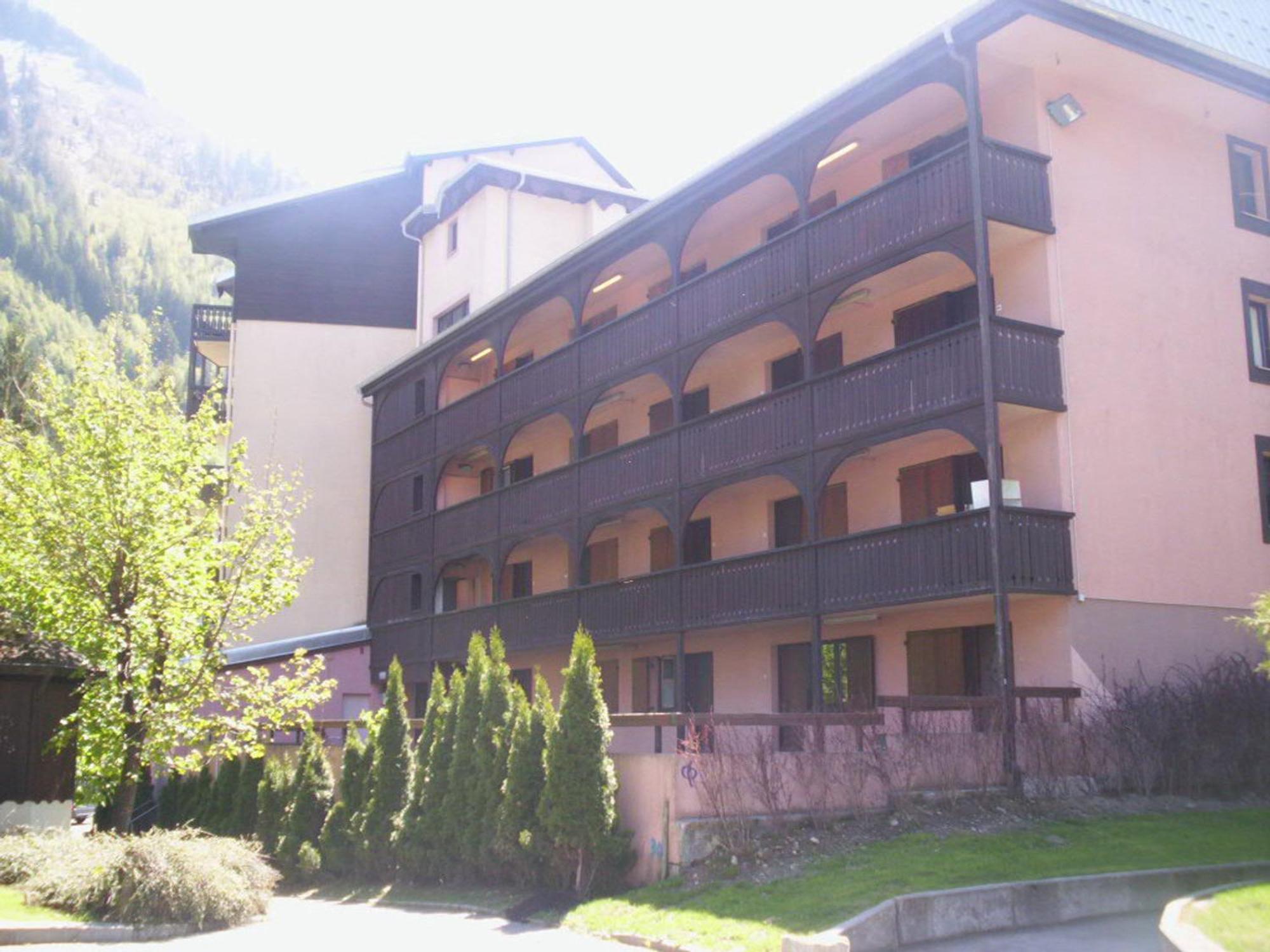 - 2 Pieces Avec Parking Et Animaux Admis - Fr-1-517-18 * Chamonix