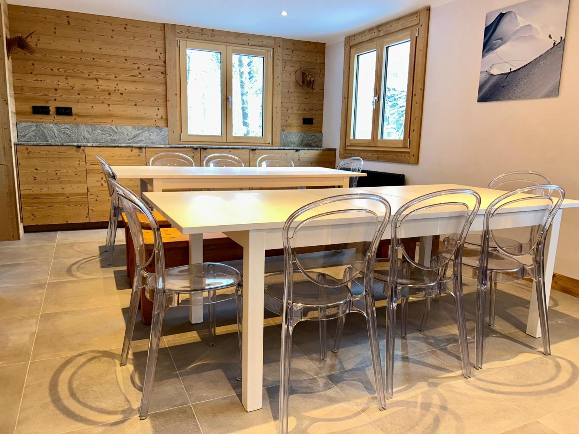 4 Bedroom, 4 Bathroom, Hot Tub, Centre Apartment *