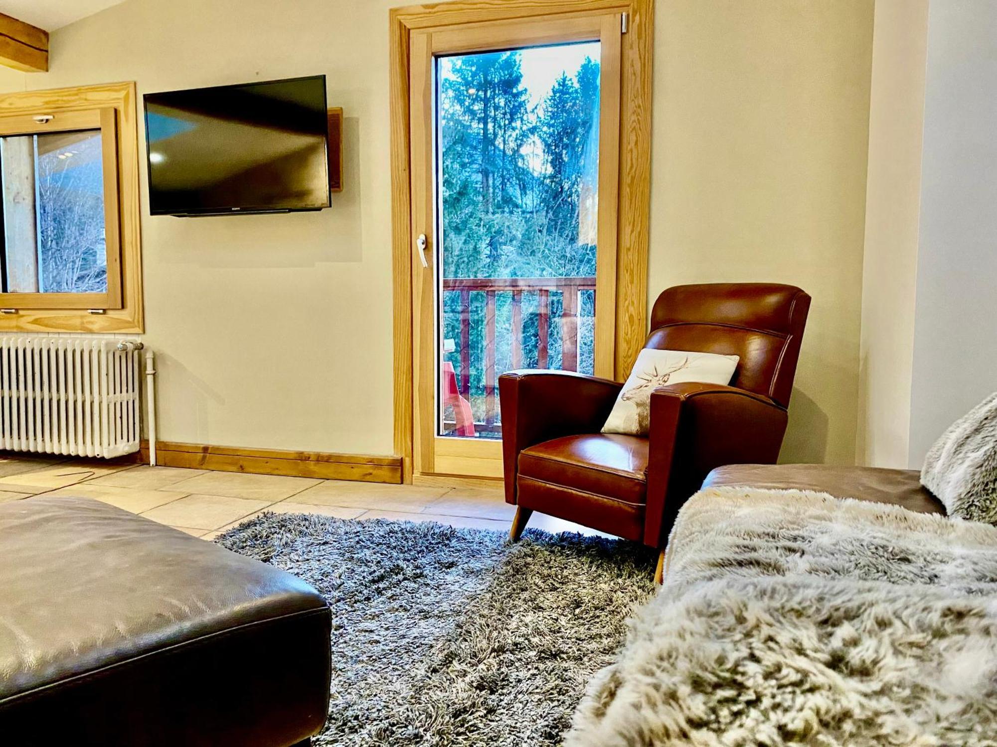 Apartment Summit *