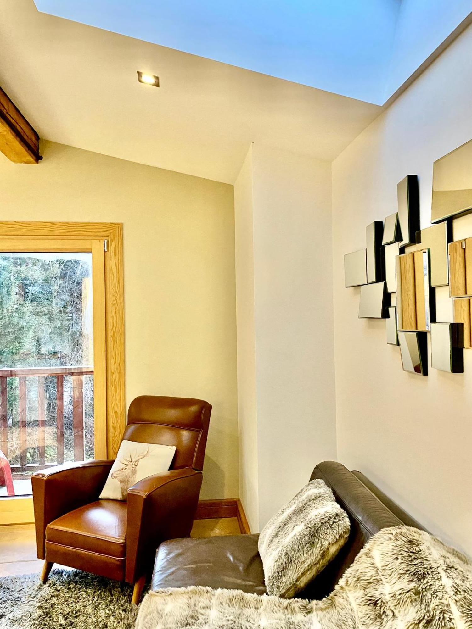 Summit Apartment *