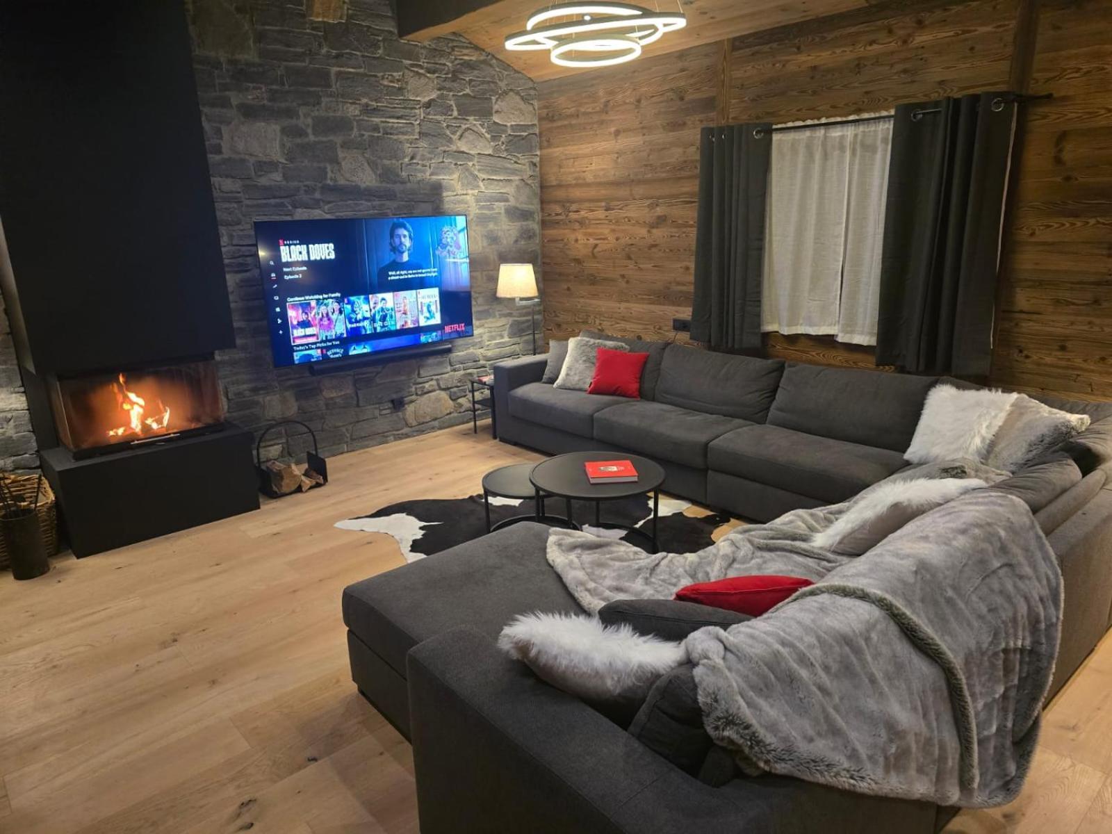 Amazing With Hot Tub Sauna And Panoramic View Chalet Chamonix
