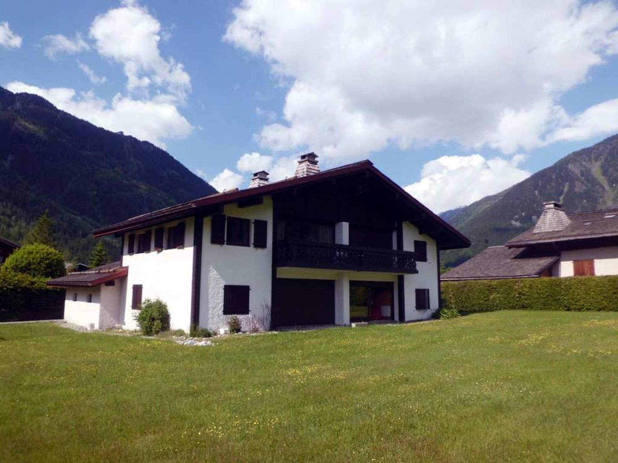 Apartment De 65m² Pour 6 Pers, Terrasse, Parking, Animaux Admis - Fr-1-517-38 Chamonix