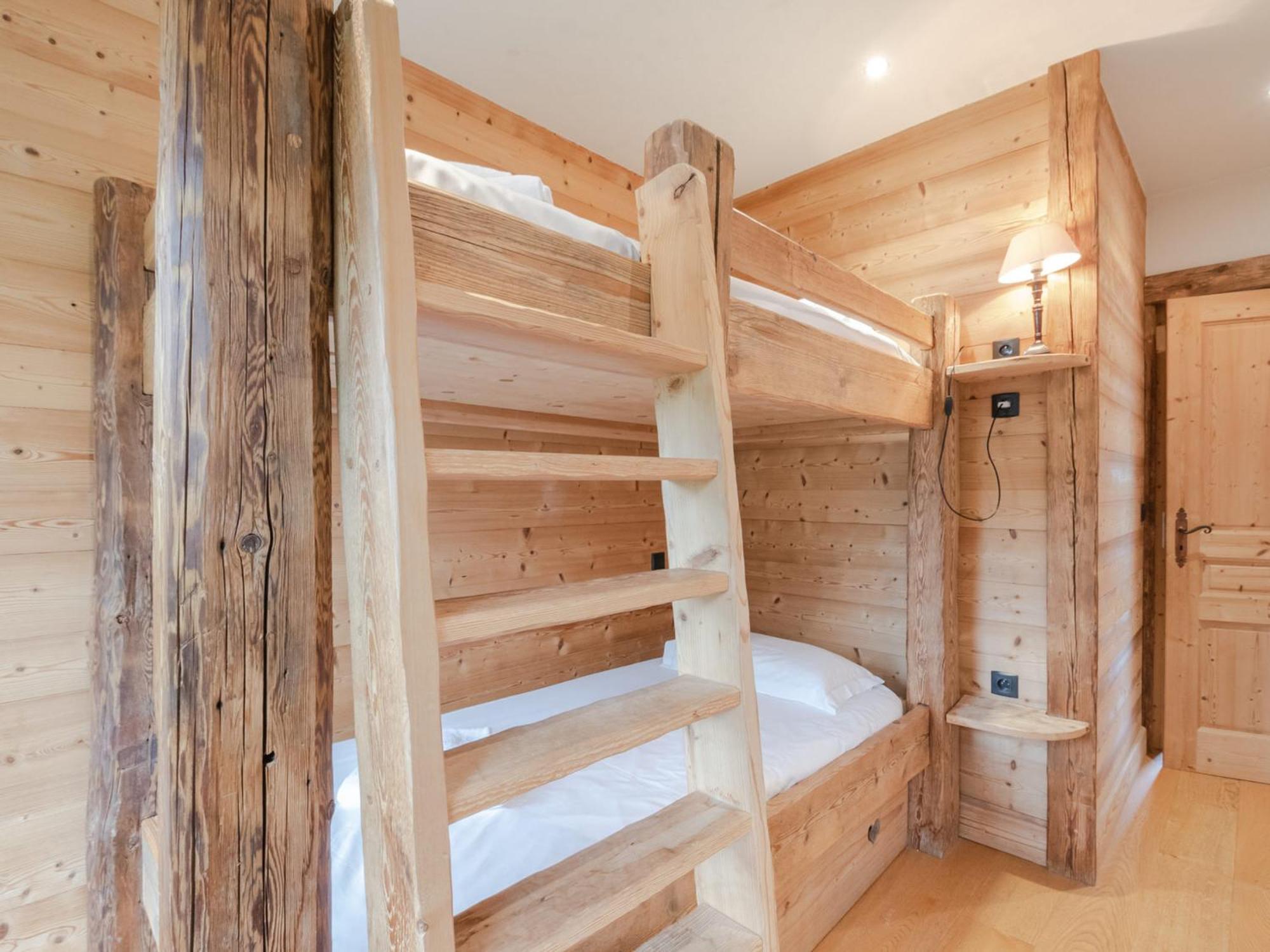 De 115m² Avec Terrasse Et Cheminee A Chamonix-mont-blanc, Proche Centre Et Telepherique - Fr-1-343-178 Apartment