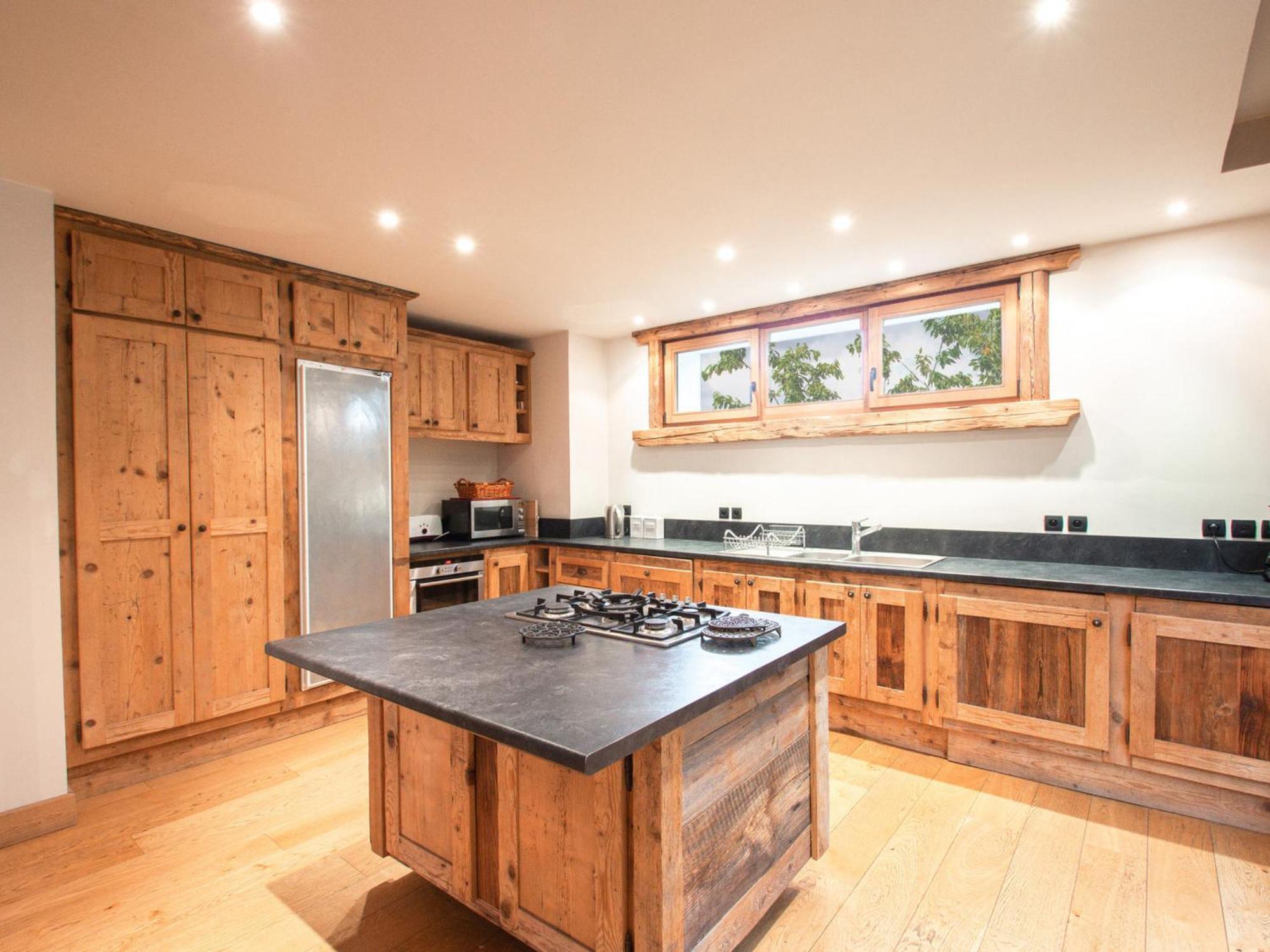 De 115m² Avec Terrasse Et Cheminee A Chamonix-mont-blanc, Proche Centre Et Telepherique - Fr-1-343-178 * Chamonix