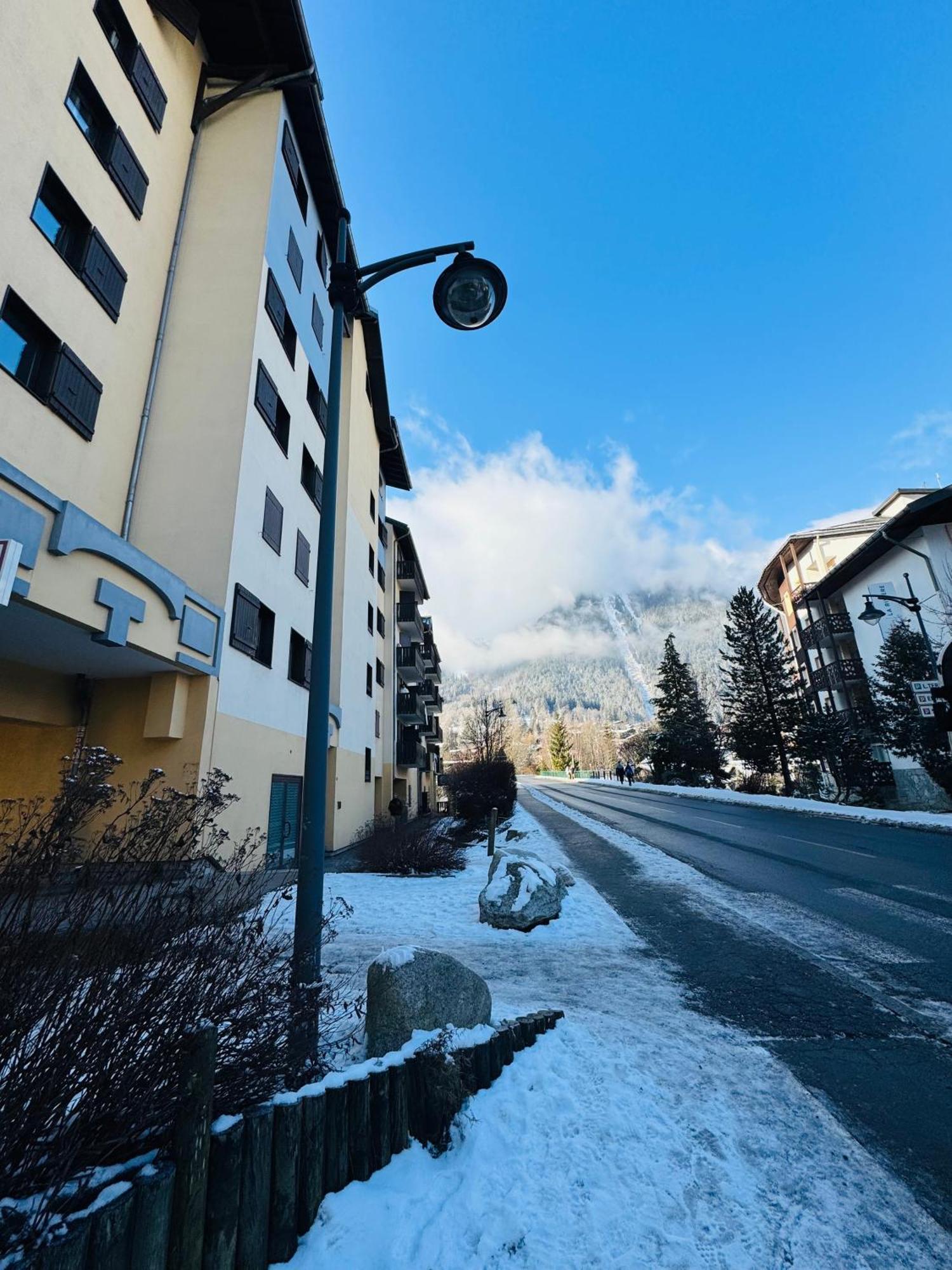 Vu Mont Blanc Parking Terrasse Chamonix