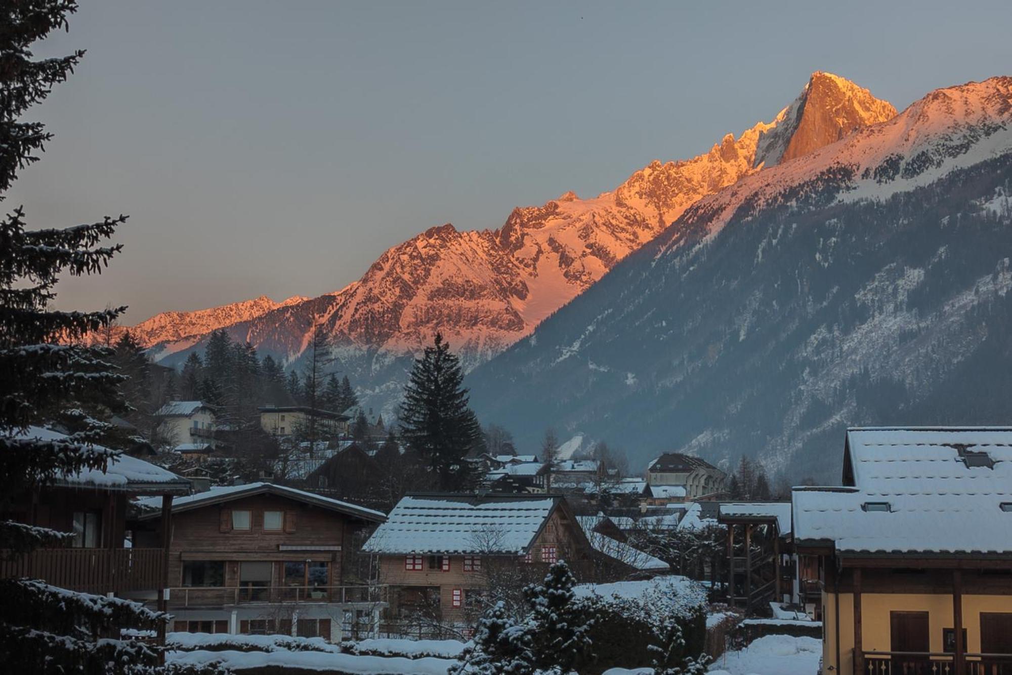 Apartment Cristal Des Glaces, Mont Blanc View, Alpes Travel, Sleeps 6