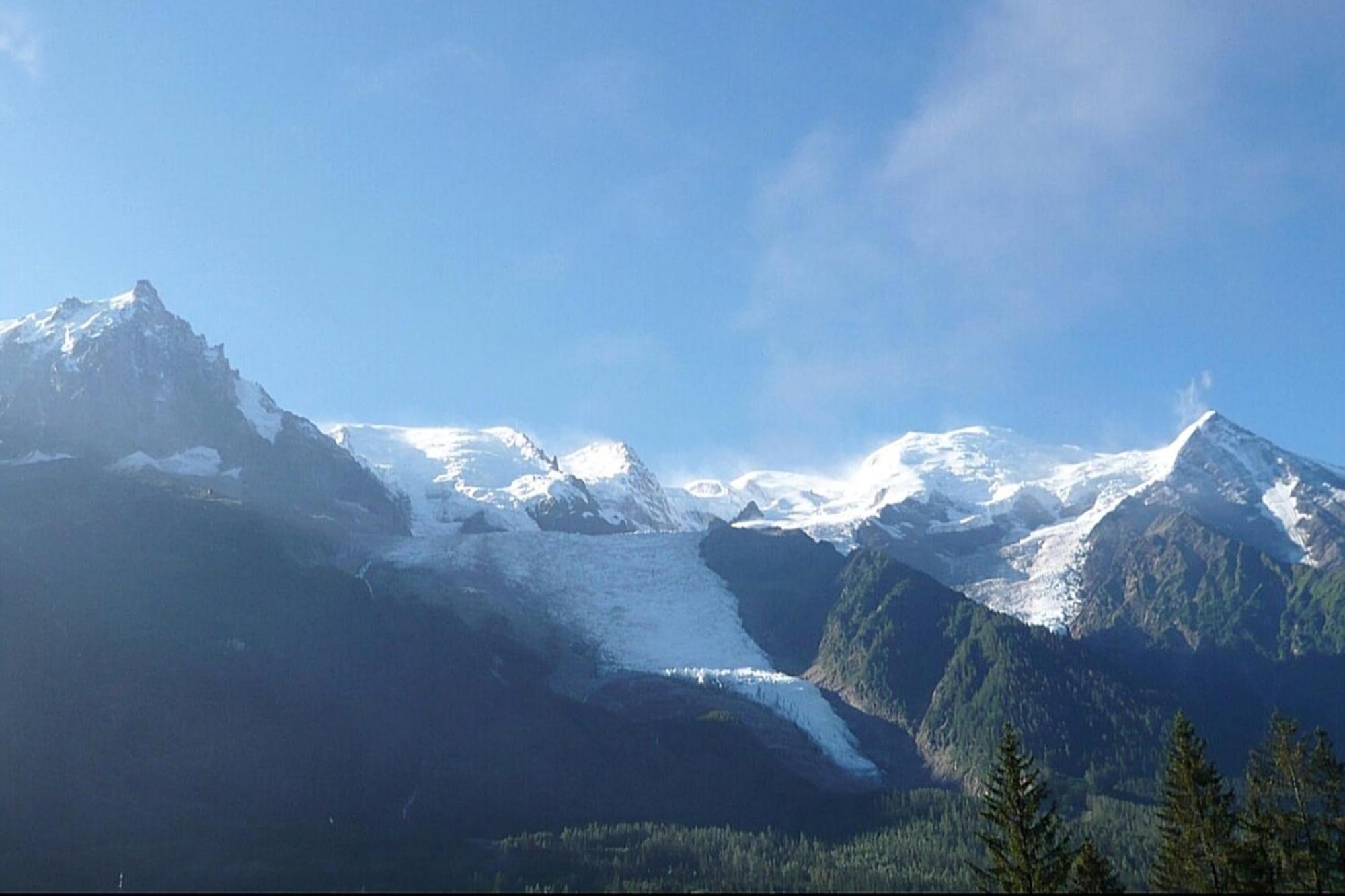 Charming T3 With Terrace In Apartment Chamonix
