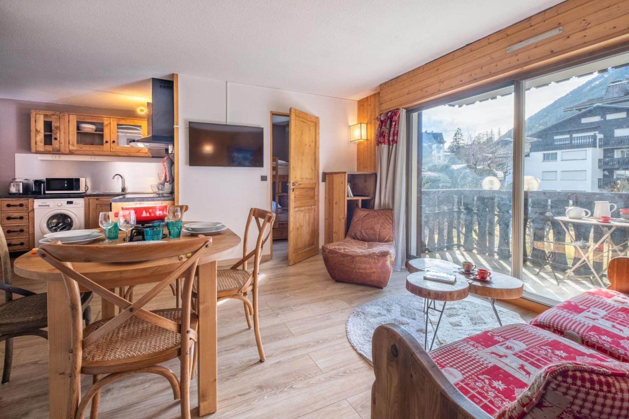 Apartment Beautiful 50m With 2 Balconies And Mountain View *