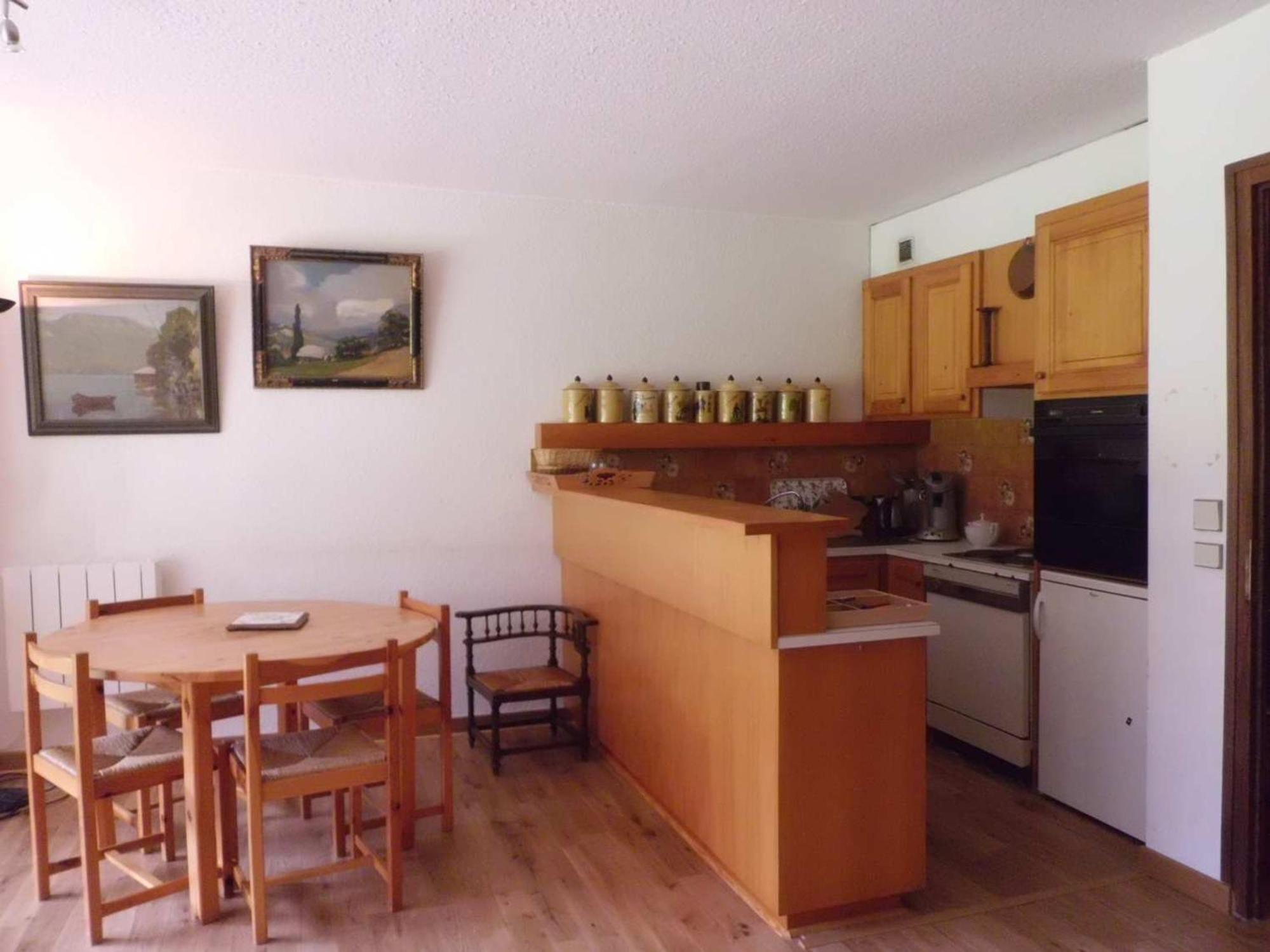 De 65m² Pour 6 Pers, Terrasse, Parking, Animaux Admis - Fr-1-517-38 *