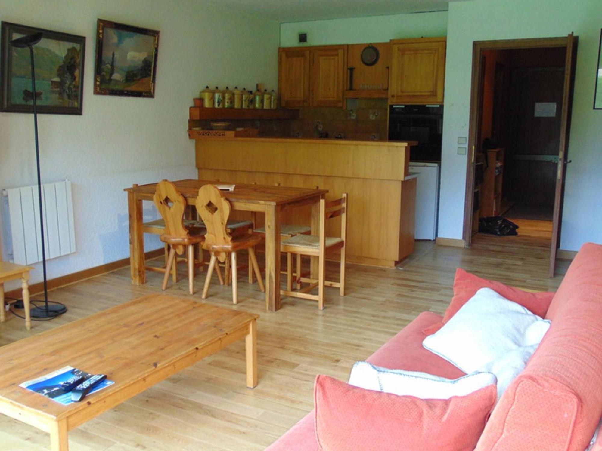 De 65m² Pour 6 Pers, Terrasse, Parking, Animaux Admis - Fr-1-517-38 *