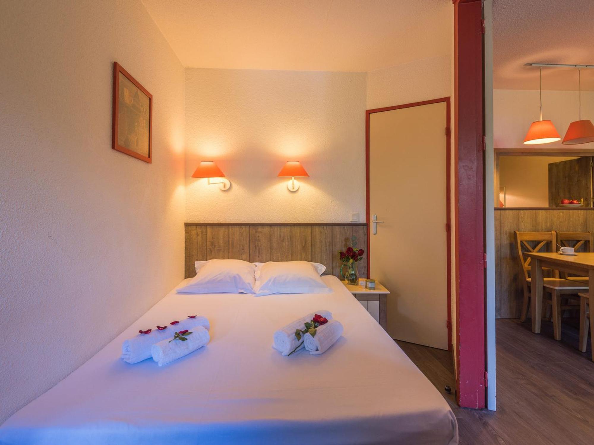 Apartment 2 Pieces Avec Parking Pres Gare Routiere Et Remonte-pentes, Chamonix-mont-blanc - Fr-1-517-13 *
