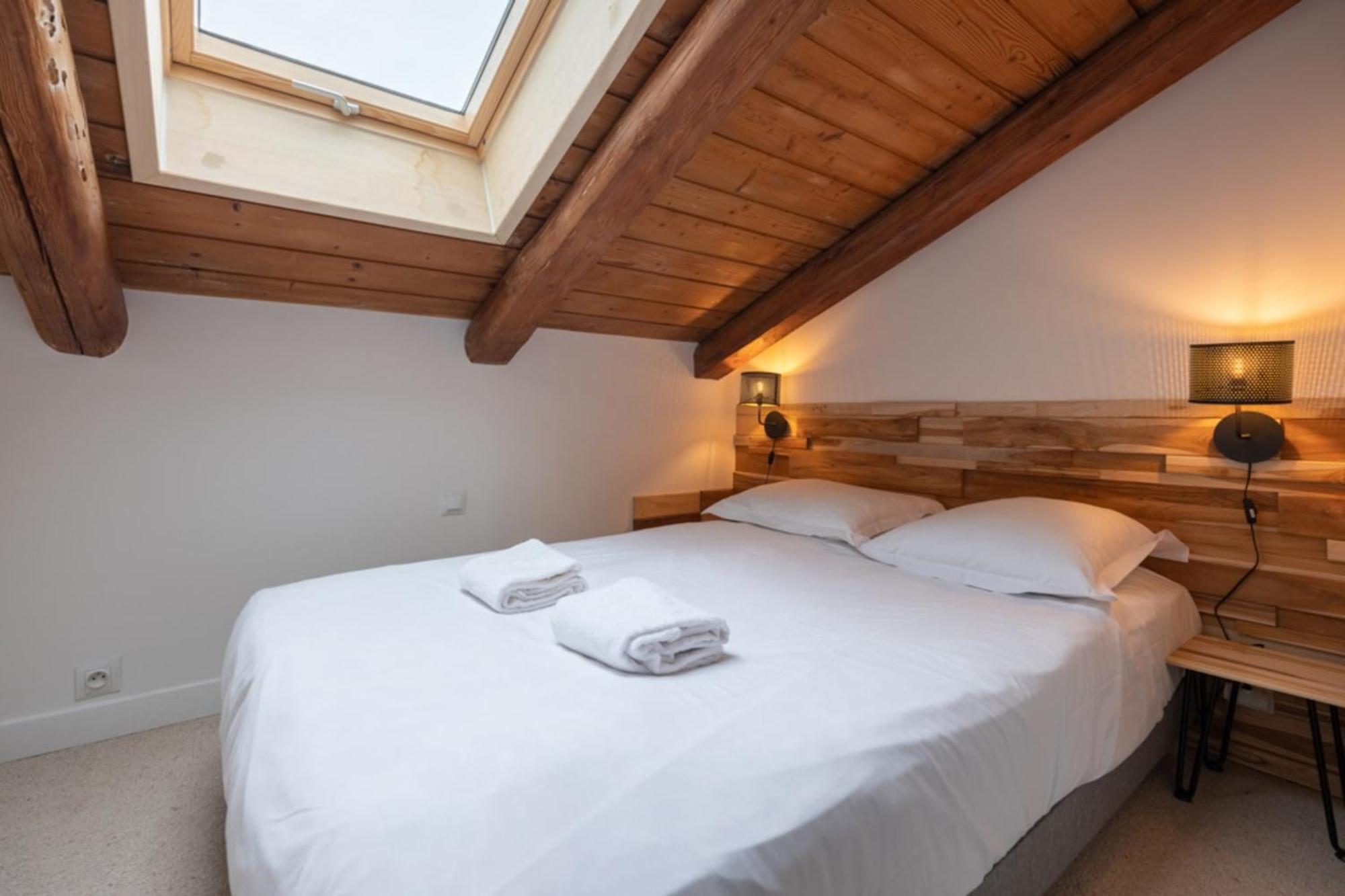Duplex T3 With Terrace In