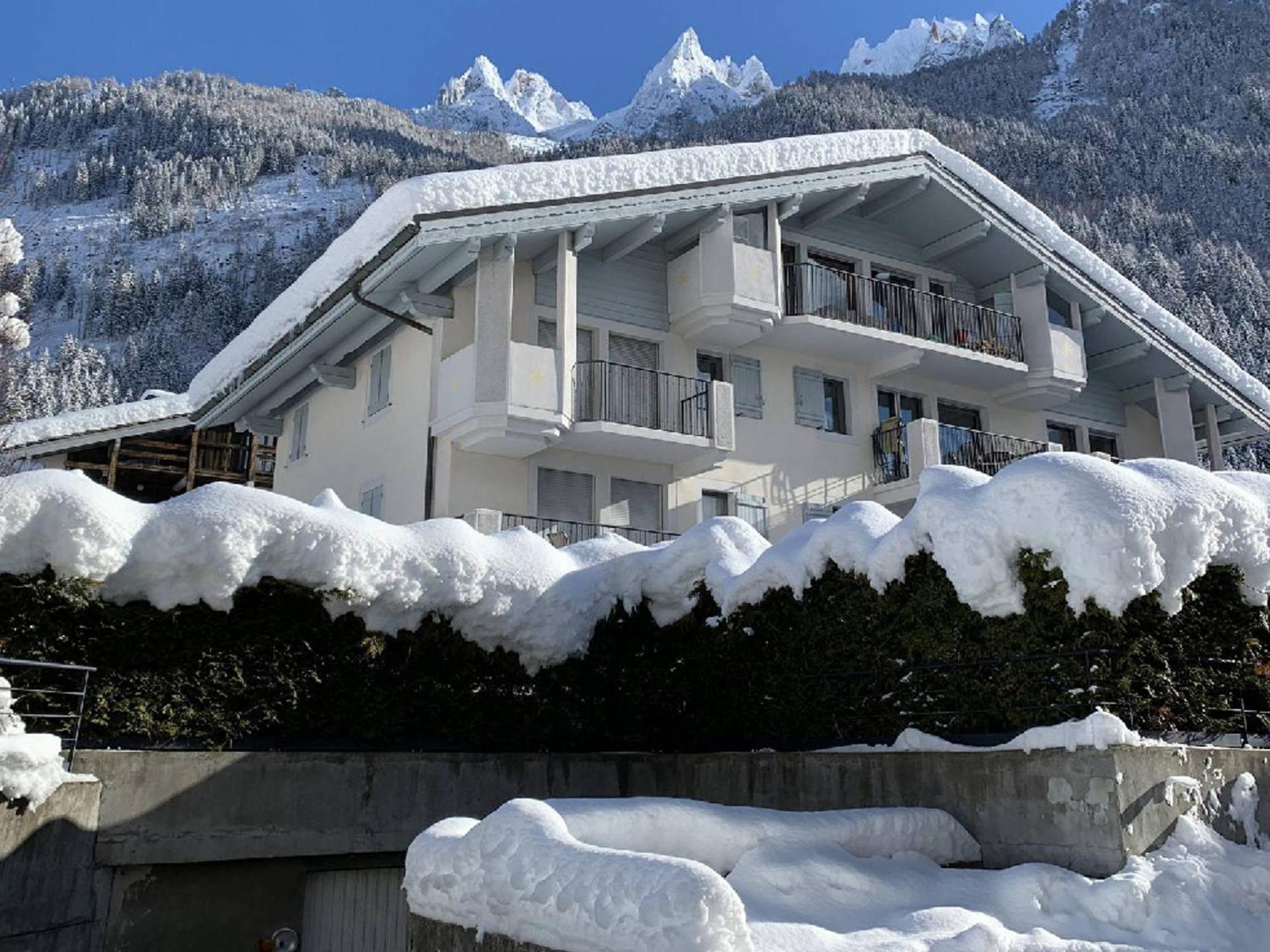 Apartment Calme A Chamonix, Proche Centre-ville Avec Balcons, Parking Et Wi-fi - Fr-1-343-212 *