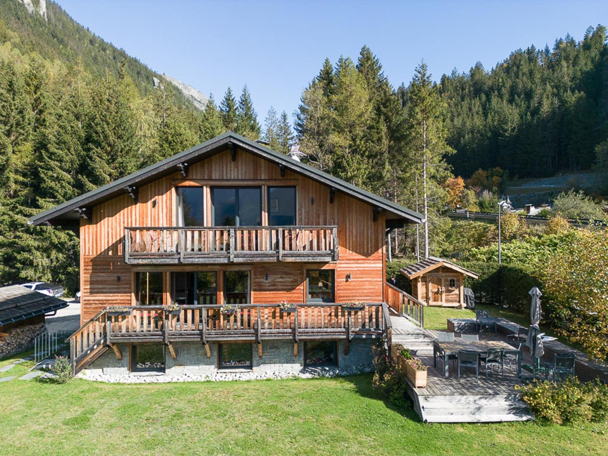 Chalet Superbe Avec Grand Jardin, 5 Chambres, Parking Et Wifi - Fr-1-343-177