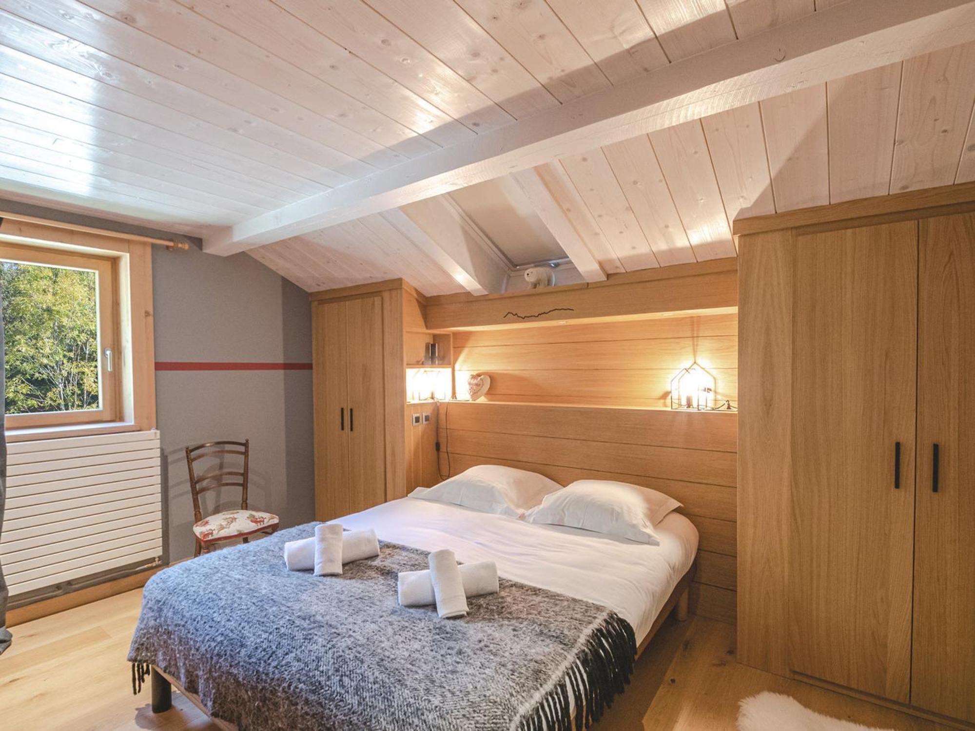 Chalet Superbe Avec Grand Jardin, 5 Chambres, Parking Et Wifi - Fr-1-343-177