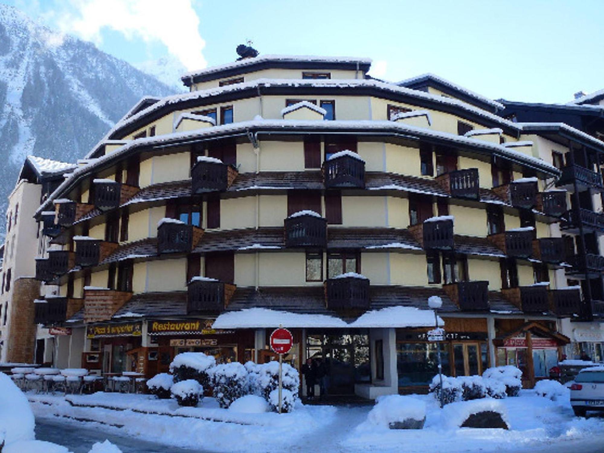 Joli Renove Avec Balcon Proche Zone Pietonne - Fr-1-343-164 Chamonix