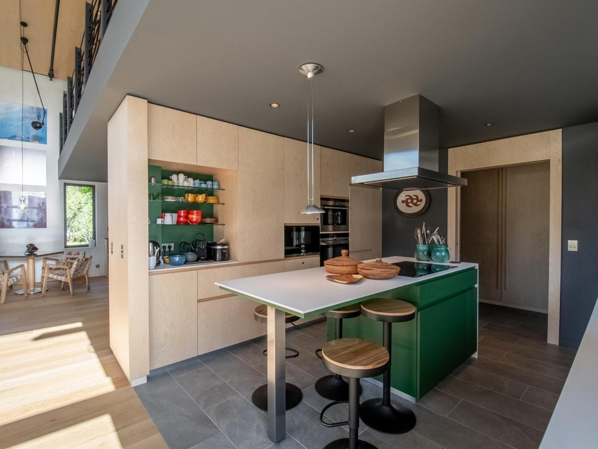 Contemporain Avec Sauna, Cheminee, Et Grand Jardin - Fr-1-343-243 Chalet