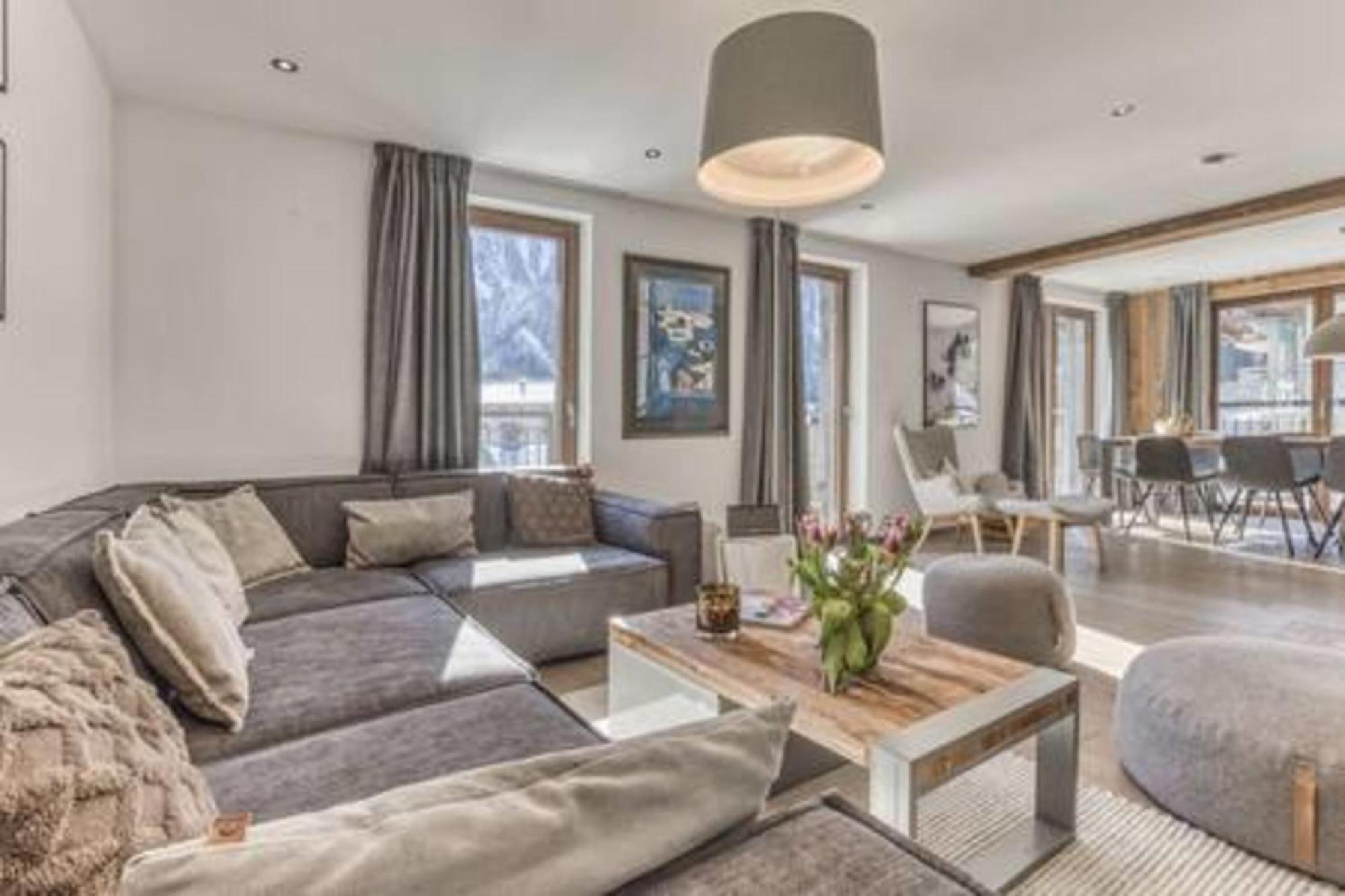 Ruby - Luxurious Duplex 180 M2 Apartment *