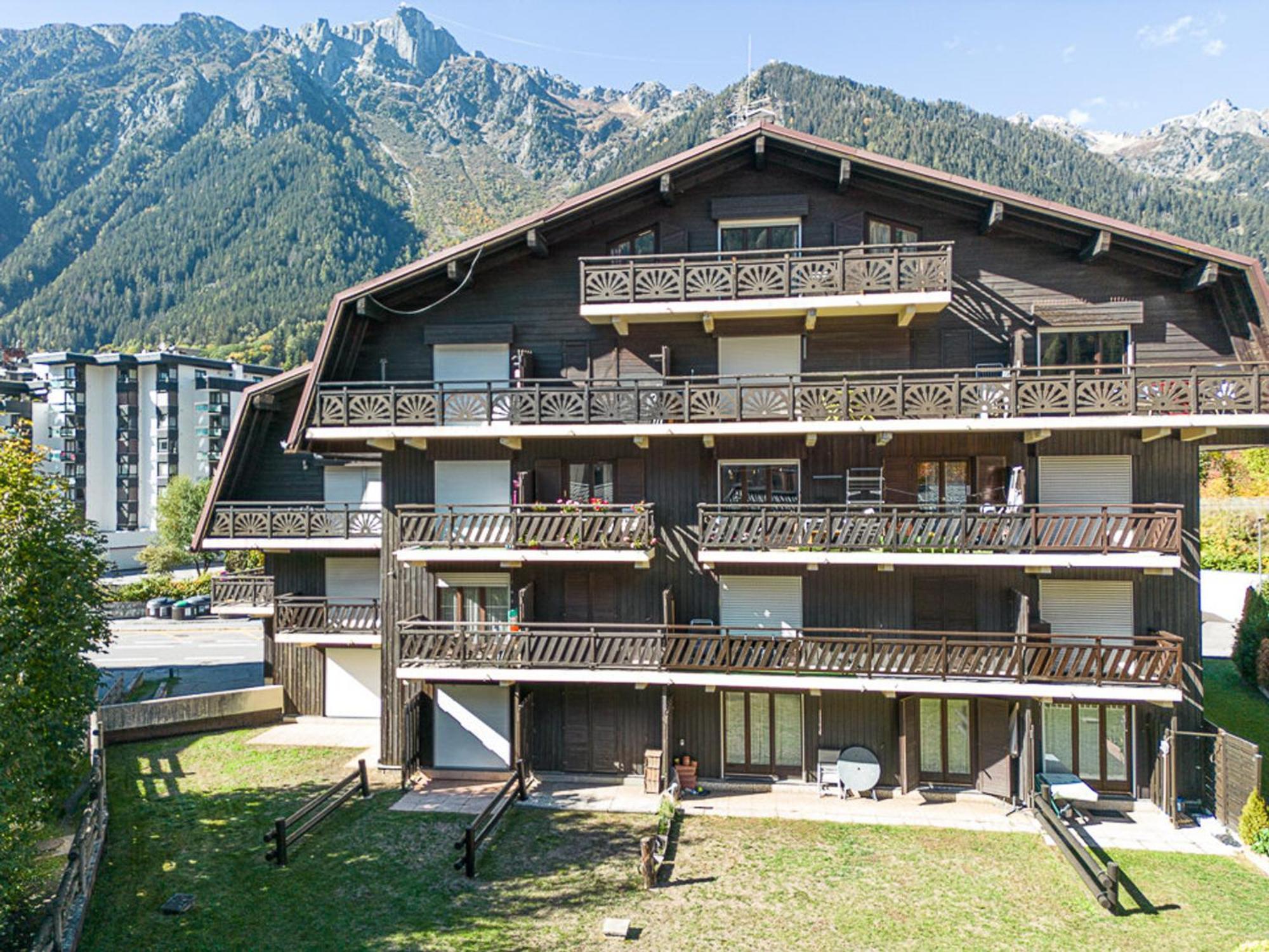 Apartment : Charmant, Balcon Vue Mont-blanc, Parking, Wifi, Animaux Acceptes - Fr-1-343-221 Chamonix