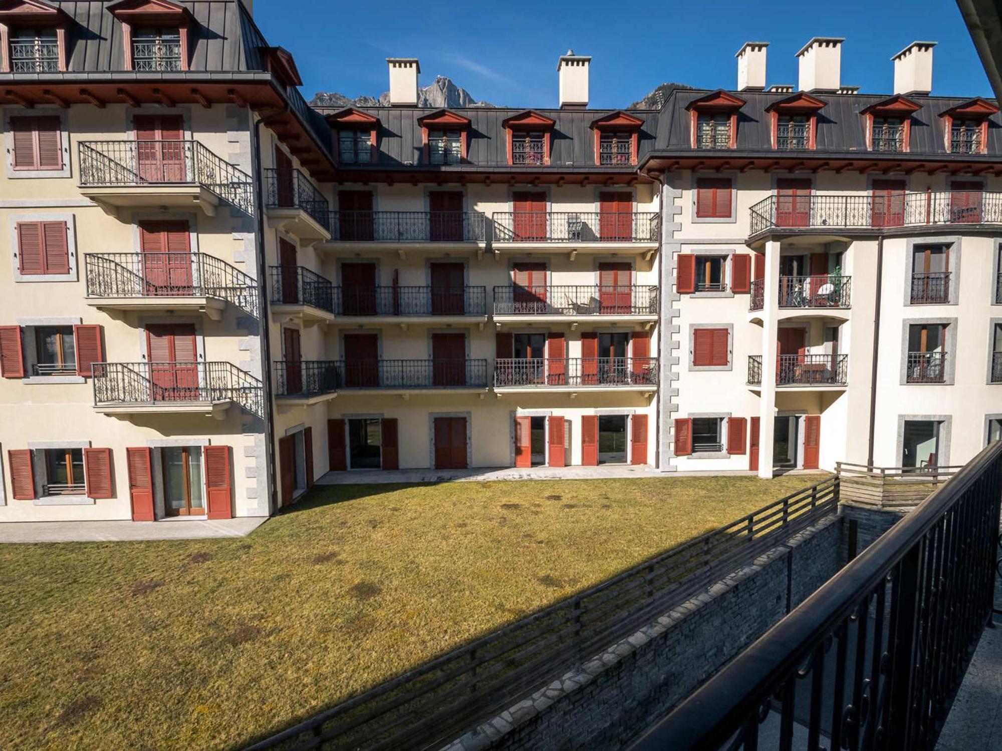 Bel Avec Balcon Et Parking A - Fr-1-343-236 Apartment *