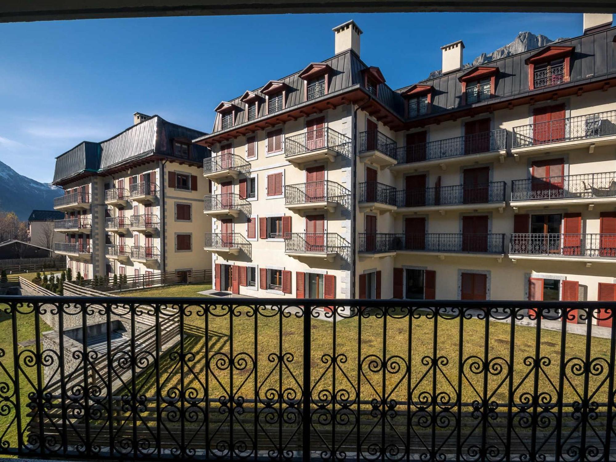 Bel Avec Balcon Et Parking A - Fr-1-343-236
