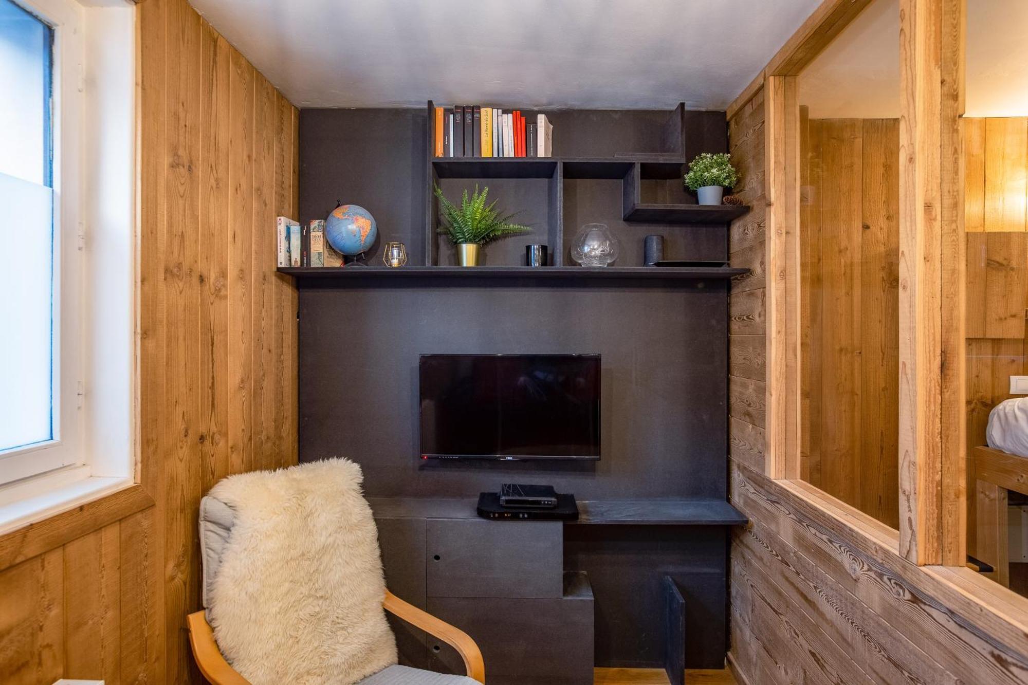 Le Cry - Cosy 2pax - Free Parking - 5mn Center Apartment *