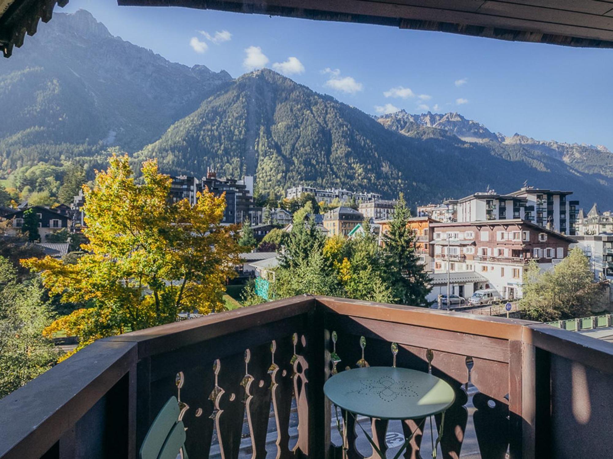 Joli Renove Avec Balcon Proche Zone Pietonne - Fr-1-343-164 Chamonix
