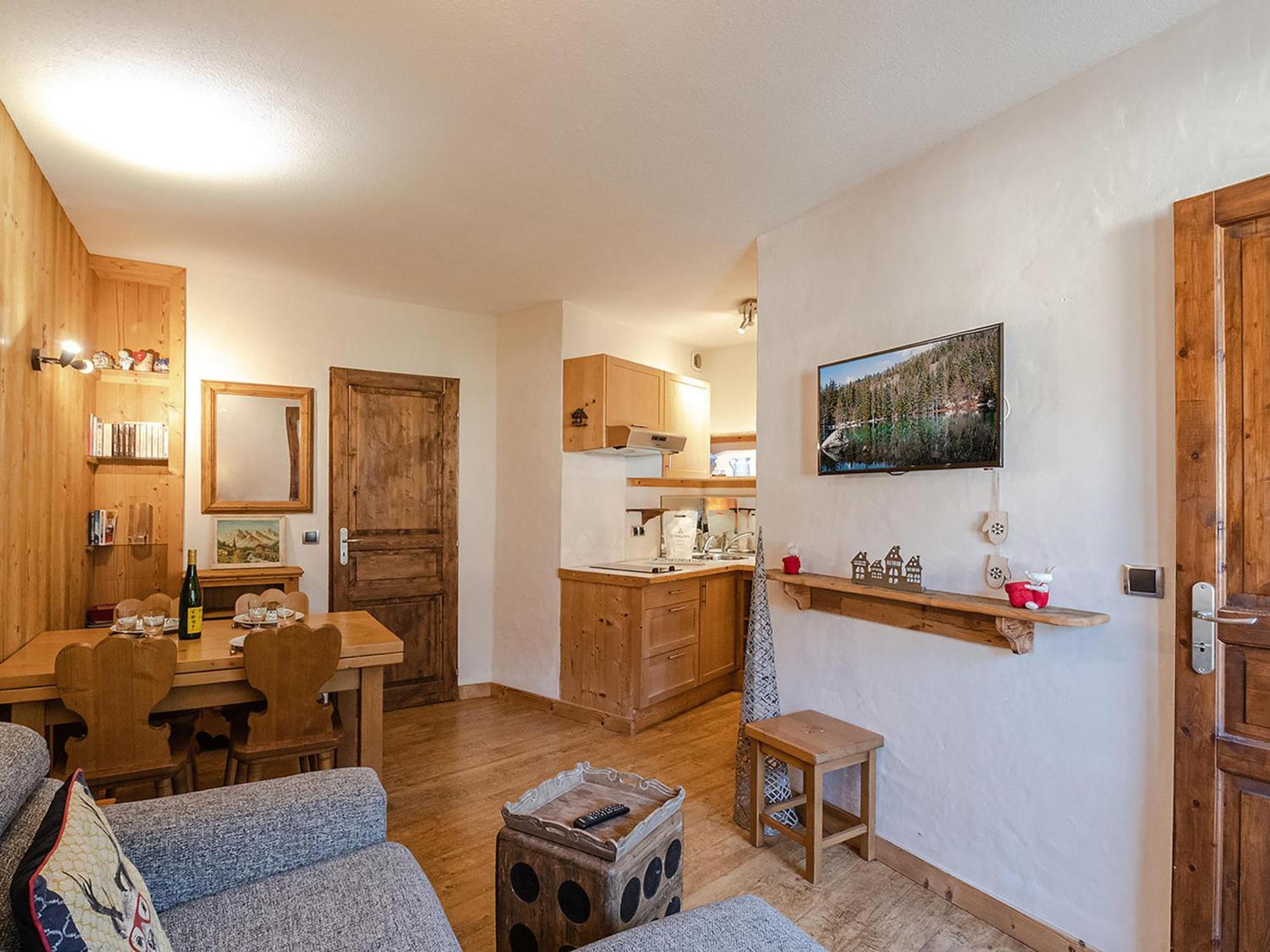 Joli Renove Avec Balcon Proche Zone Pietonne - Fr-1-343-164 Apartment *