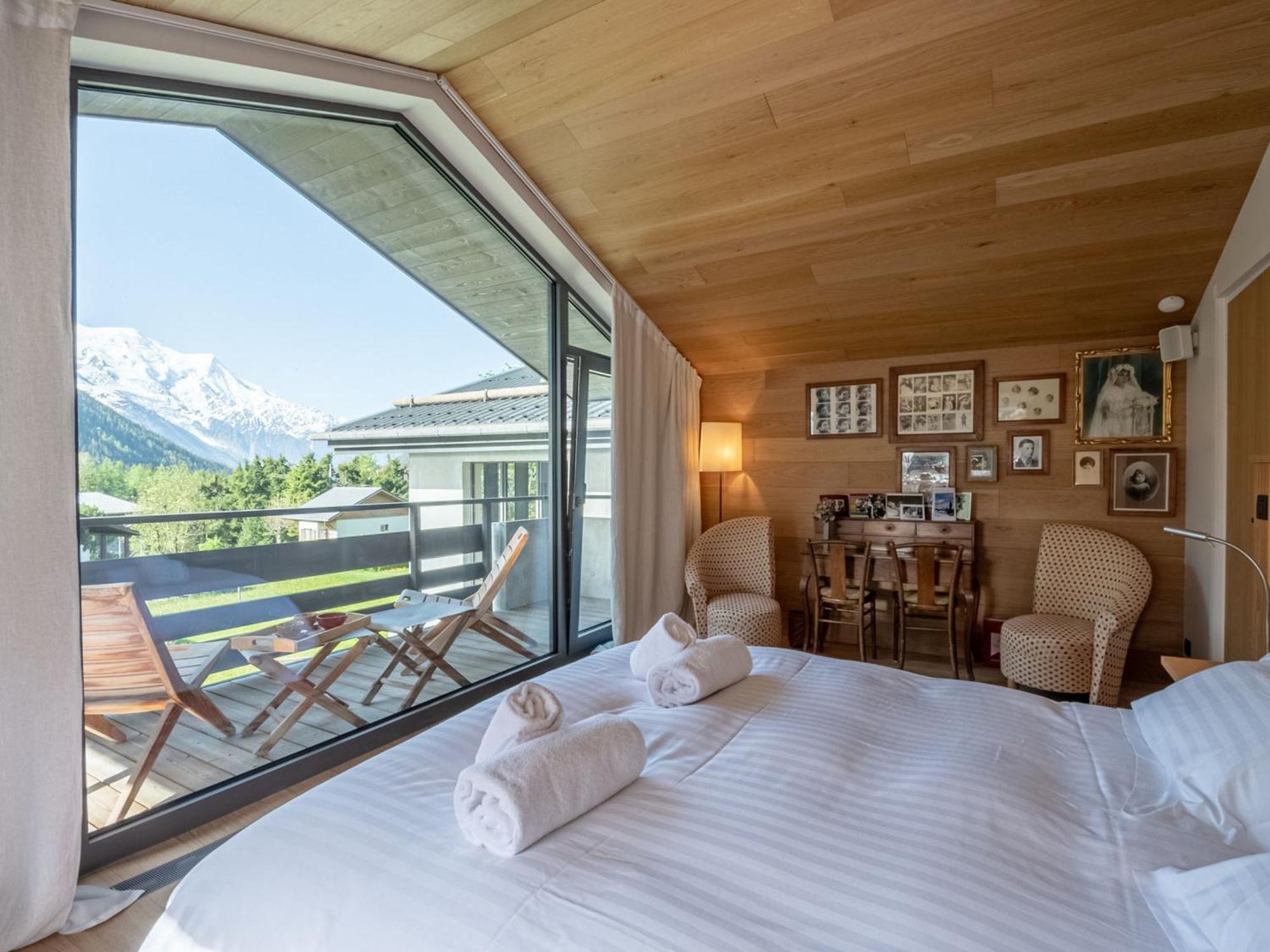 Contemporain Avec Sauna, Cheminee, Et Grand Jardin - Fr-1-343-243 Chalet