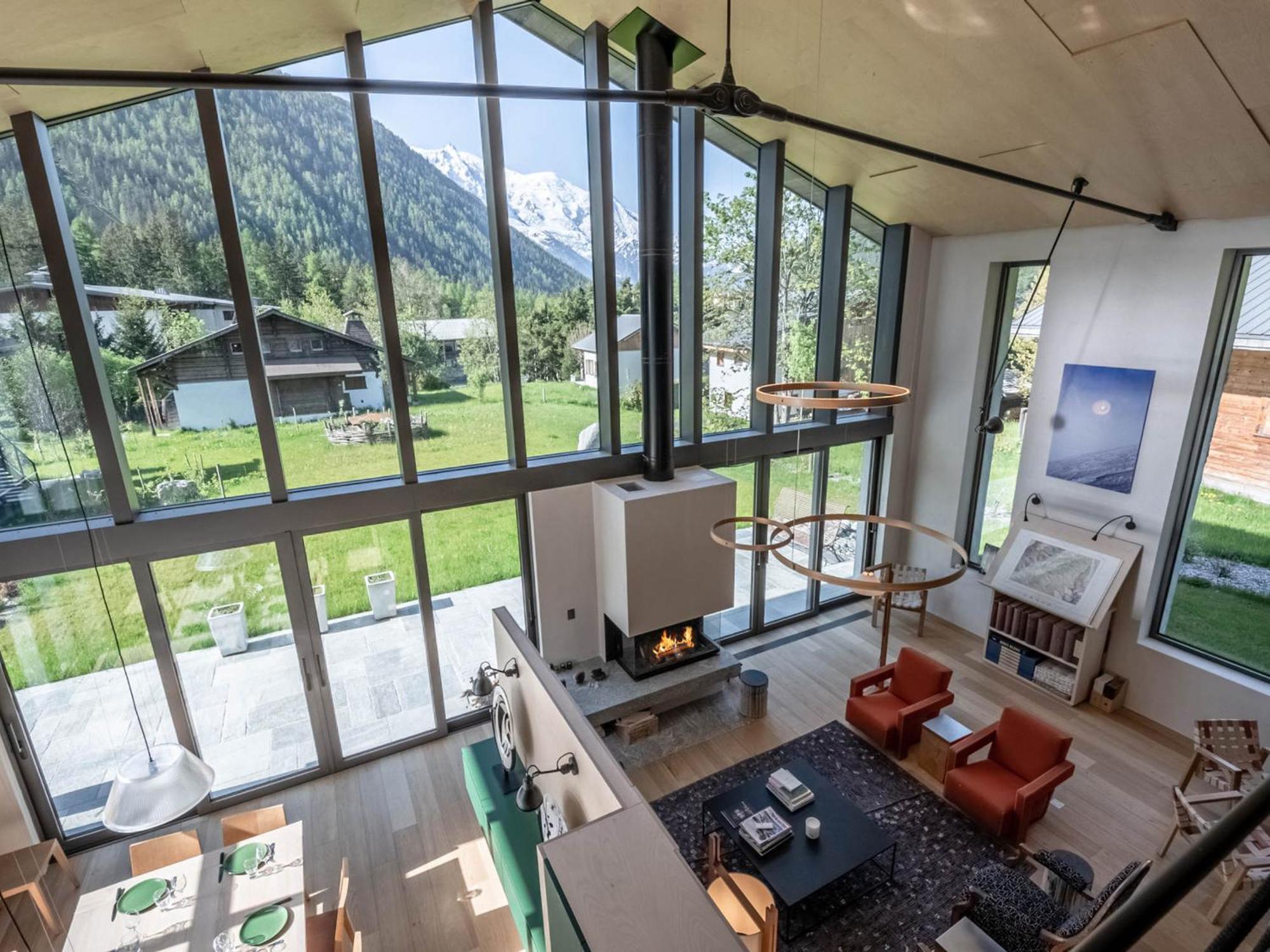 Contemporain Avec Sauna, Cheminee, Et Grand Jardin - Fr-1-343-243 *