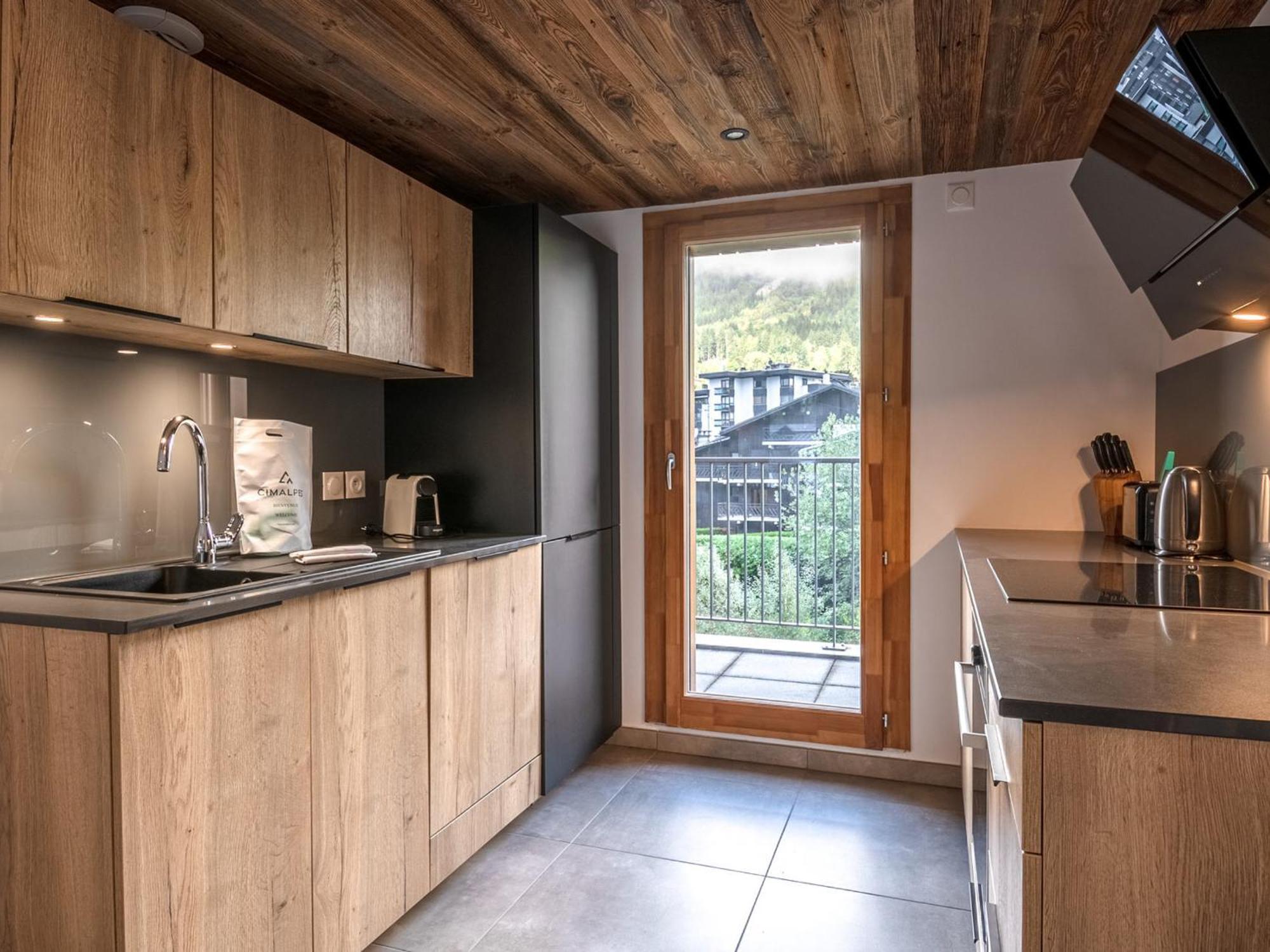 Duplex Centre Pour 6 Avec Balcon Et Garage - Fr-1-343-248 *