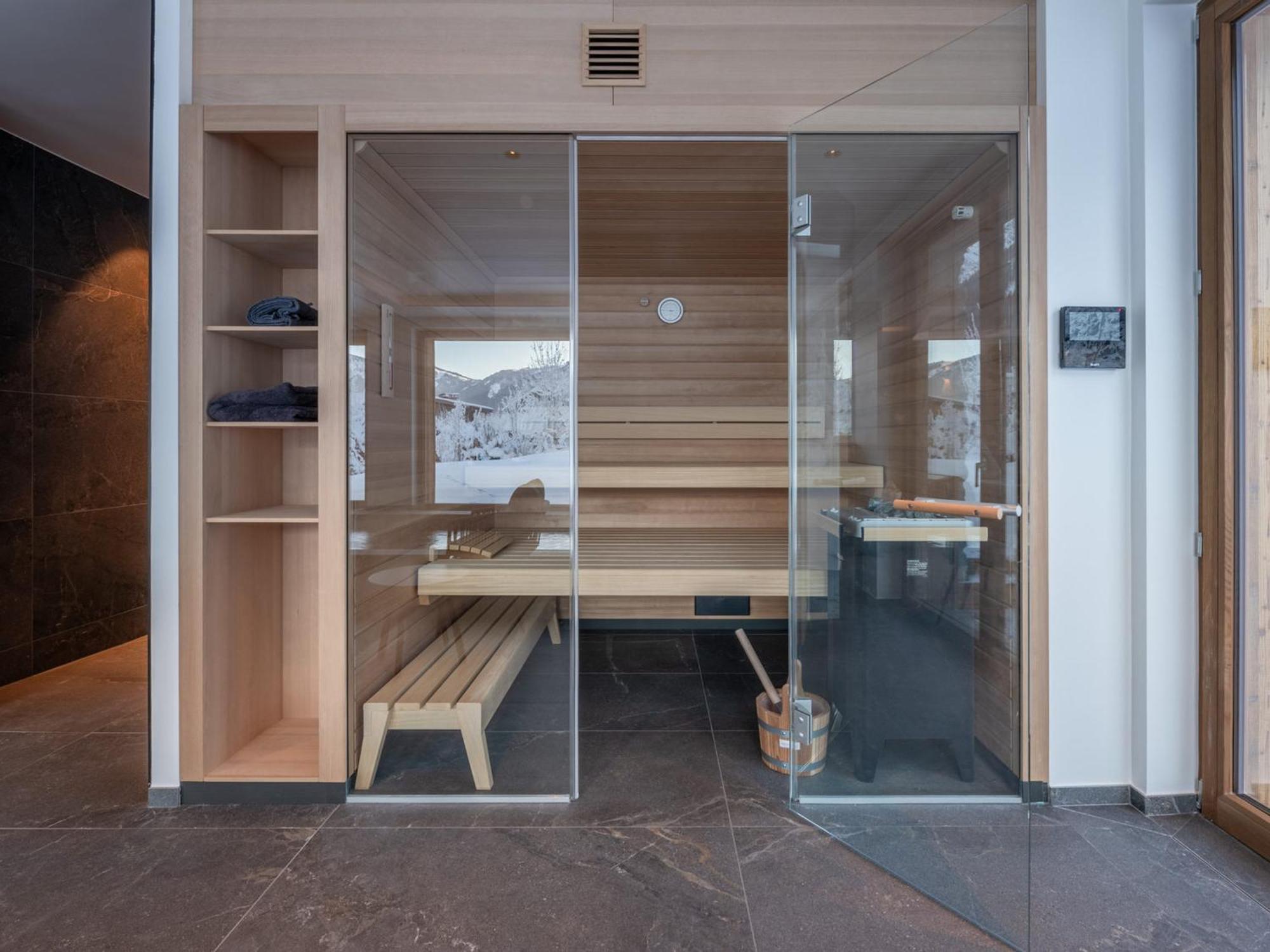 Chalet De Luxe Avec Piscine Interieure Et Sauna, Proche - Fr-1-343-261 Chamonix