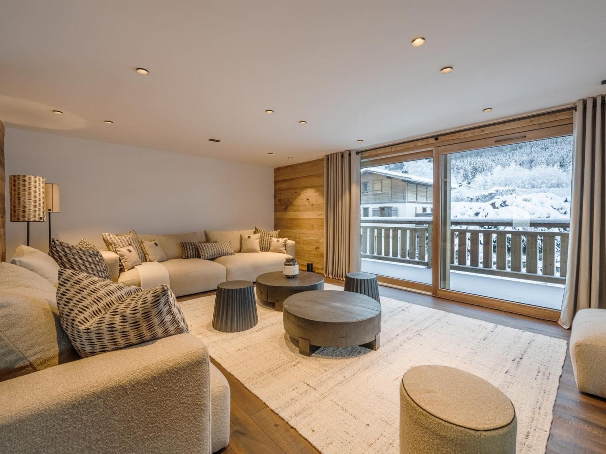 De Luxe Avec Piscine Interieure Et Sauna, Proche - Fr-1-343-261 Chalet