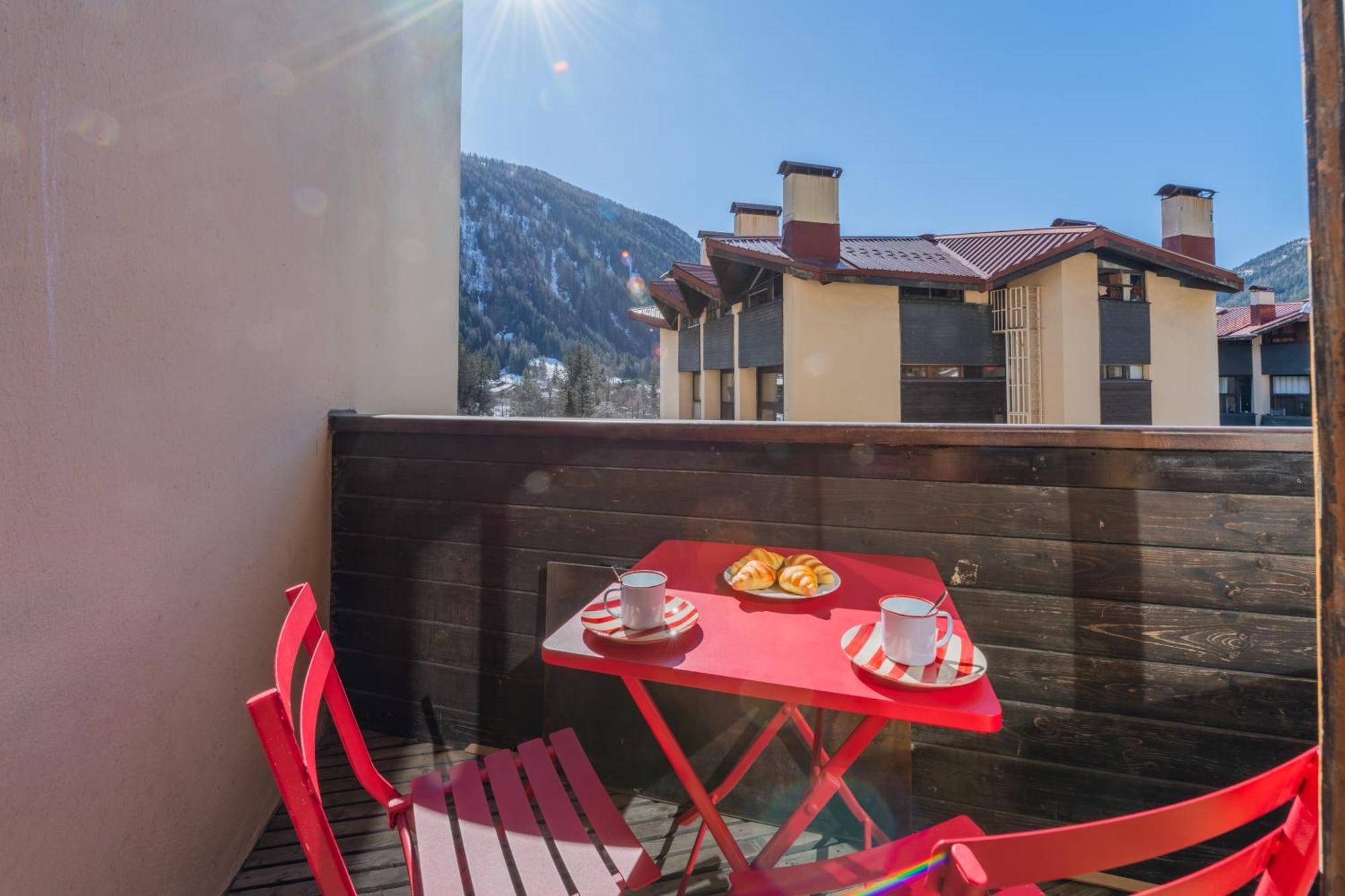 Apartment Grand Roc - Campanules 305 - Happy Chamonix