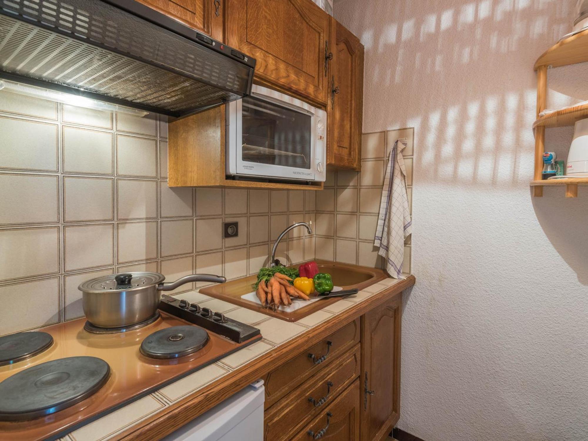 Chamonix, 4 Pers, Proche Pistes, Balcon, Parking, Animaux Admis - Fr-1-517-32